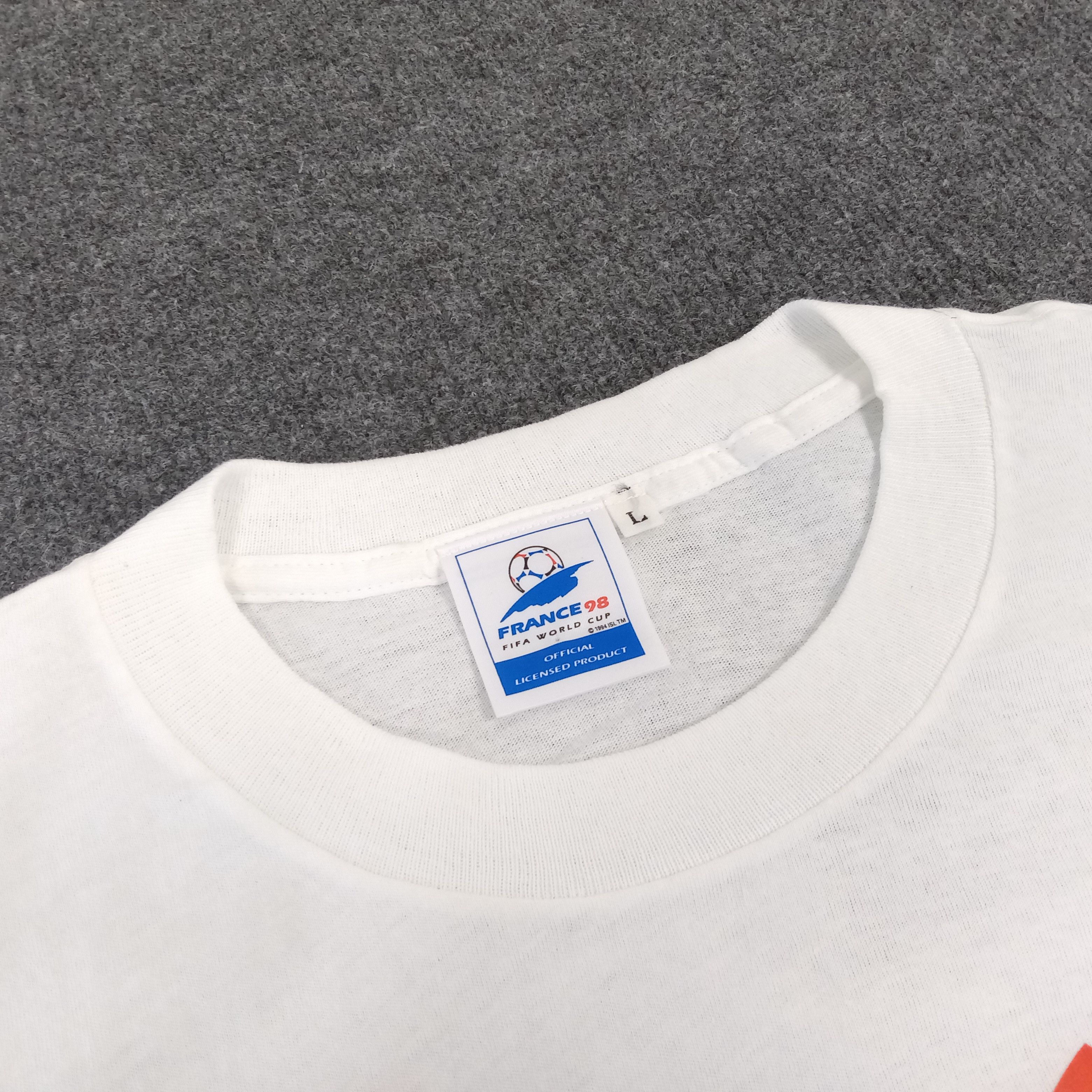 Vintage Vintage 90's The XVI Fifa World Cup France 1998 Promo Tshirt Size US L / EU 52-54 / 3 - 5 Thumbnail