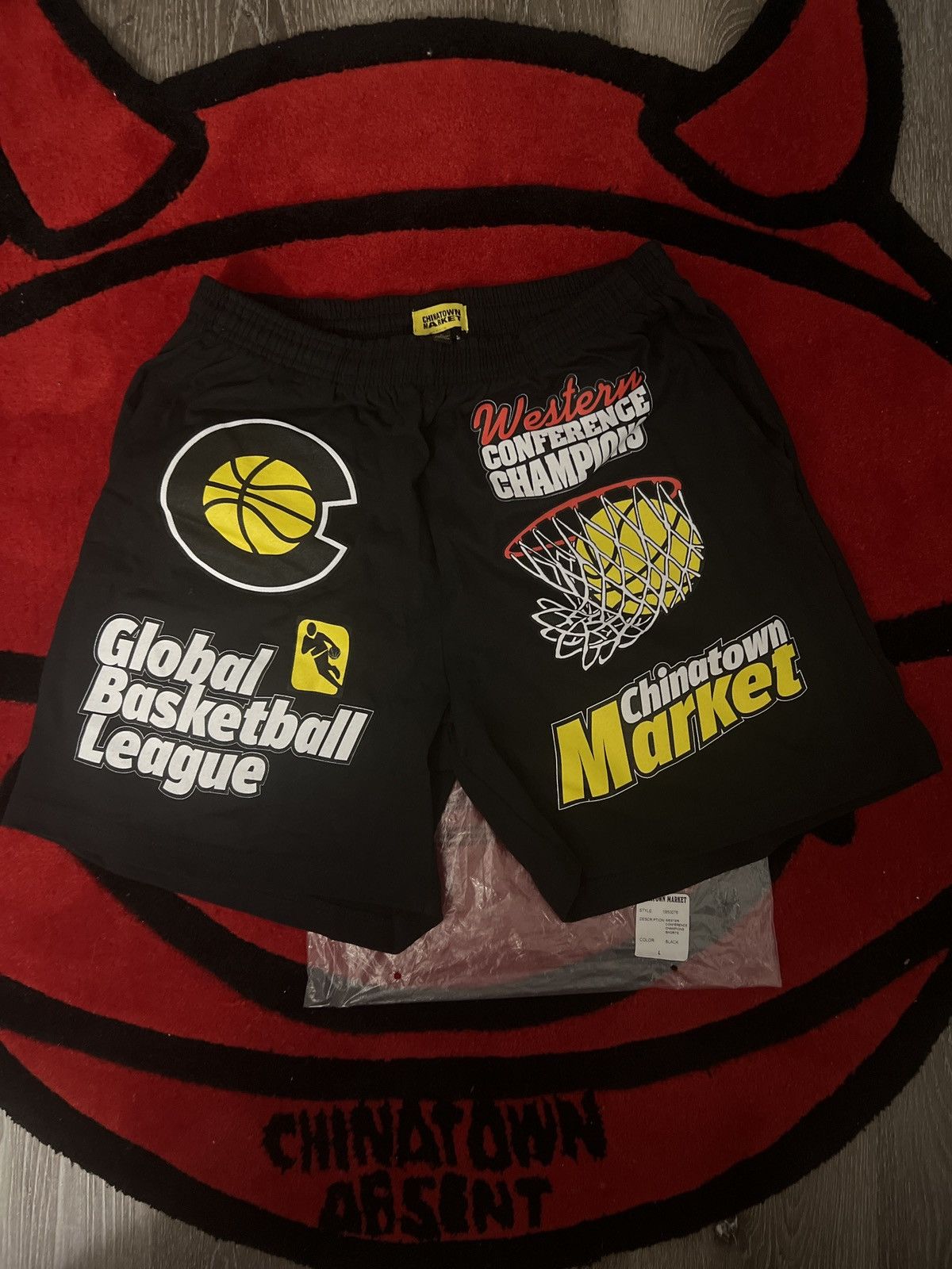 Market Chinatown Matket western conference champions shorts Size US 34 / EU 50 - 1 Preview