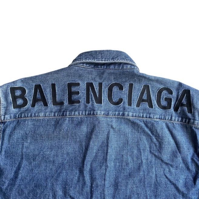 Balenciaga 2019 Back Logo Embroidered Oversize Denim Shirt Size US M / EU 48-50 / 2 - 1 Thumbnail