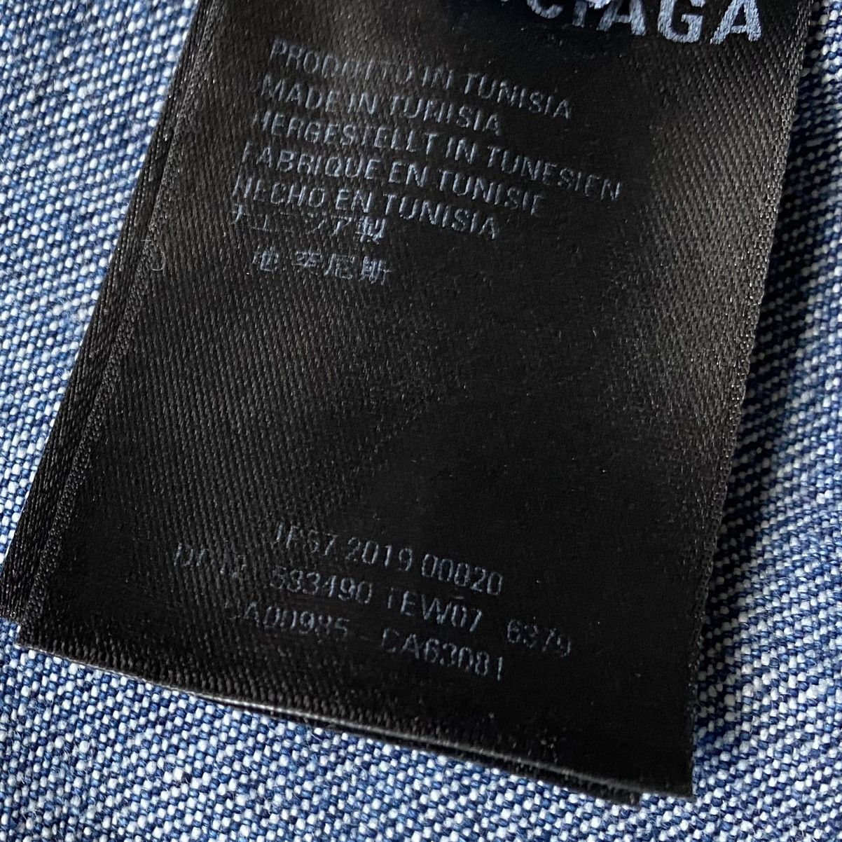 Balenciaga 2019 Back Logo Embroidered Oversize Denim Shirt Size US M / EU 48-50 / 2 - 6 Thumbnail