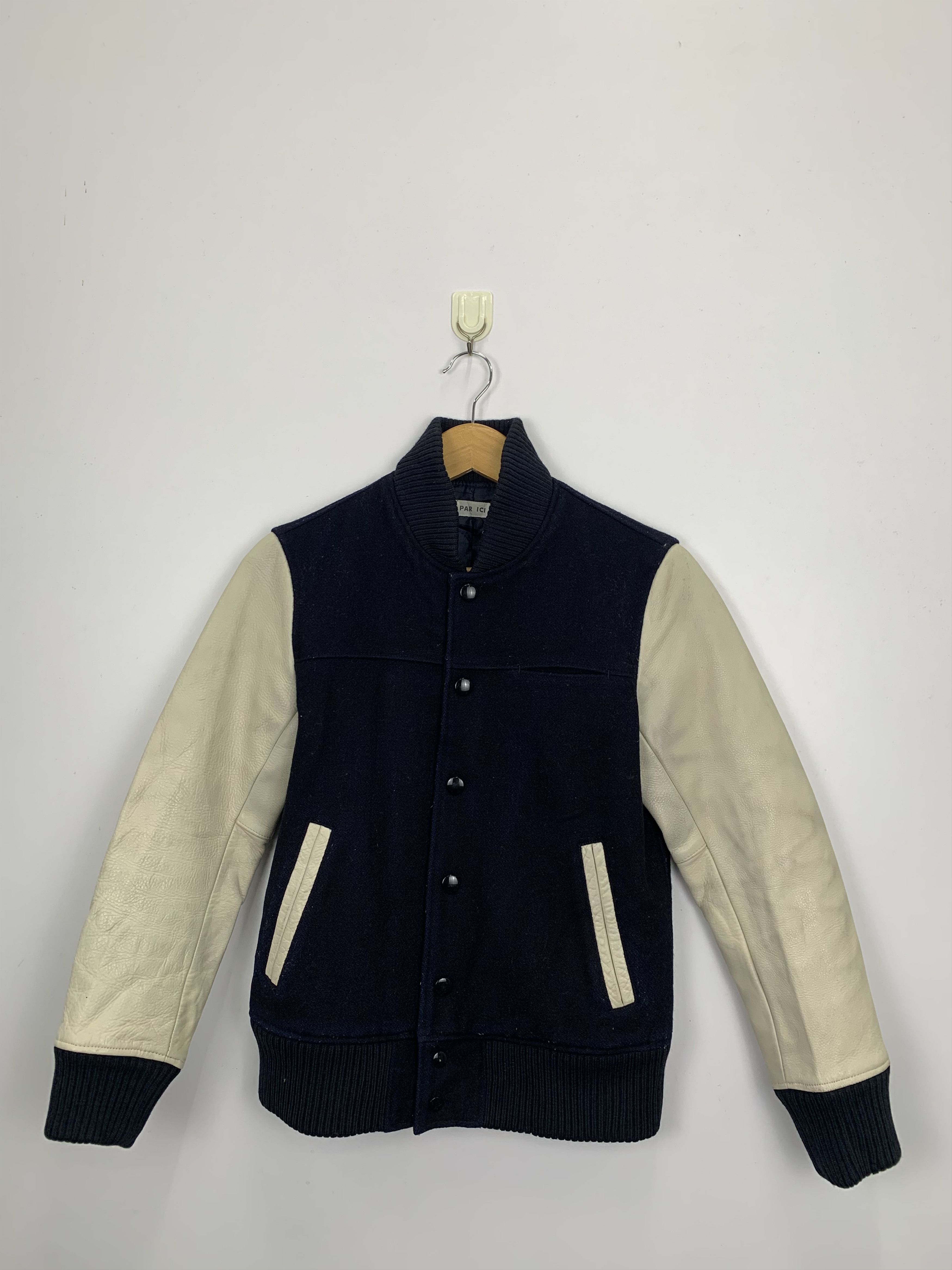 Japanese Brand Vintage Japanese Brand Sleeve Leather Varsity Jacket V0462 Size US M / EU 48-50 / 2 - 1 Thumbnail