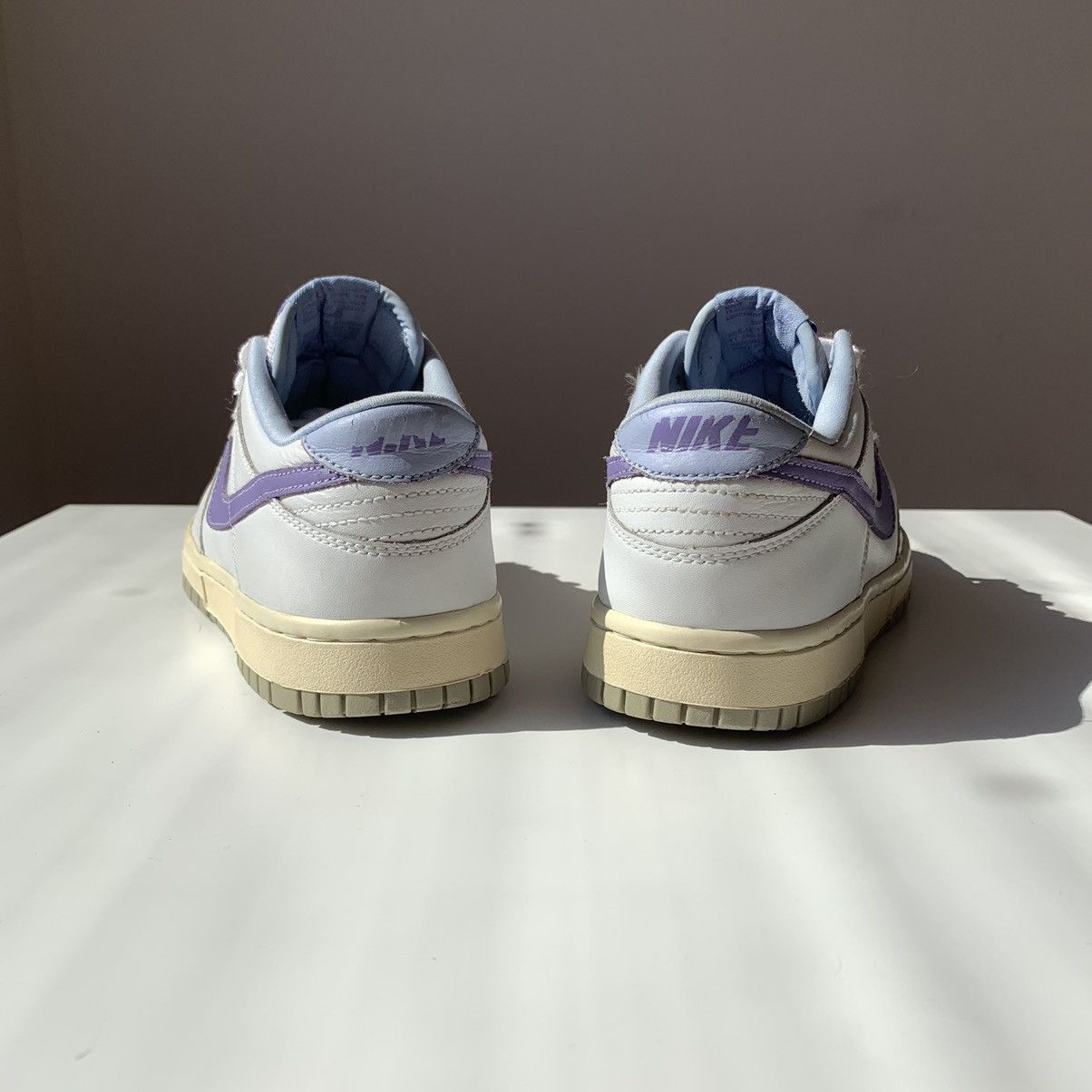 Nike 2005 Nike Dunk Low Grape Cooler White-Purple/Grape Size US 6 / EU 39 - 7 Thumbnail