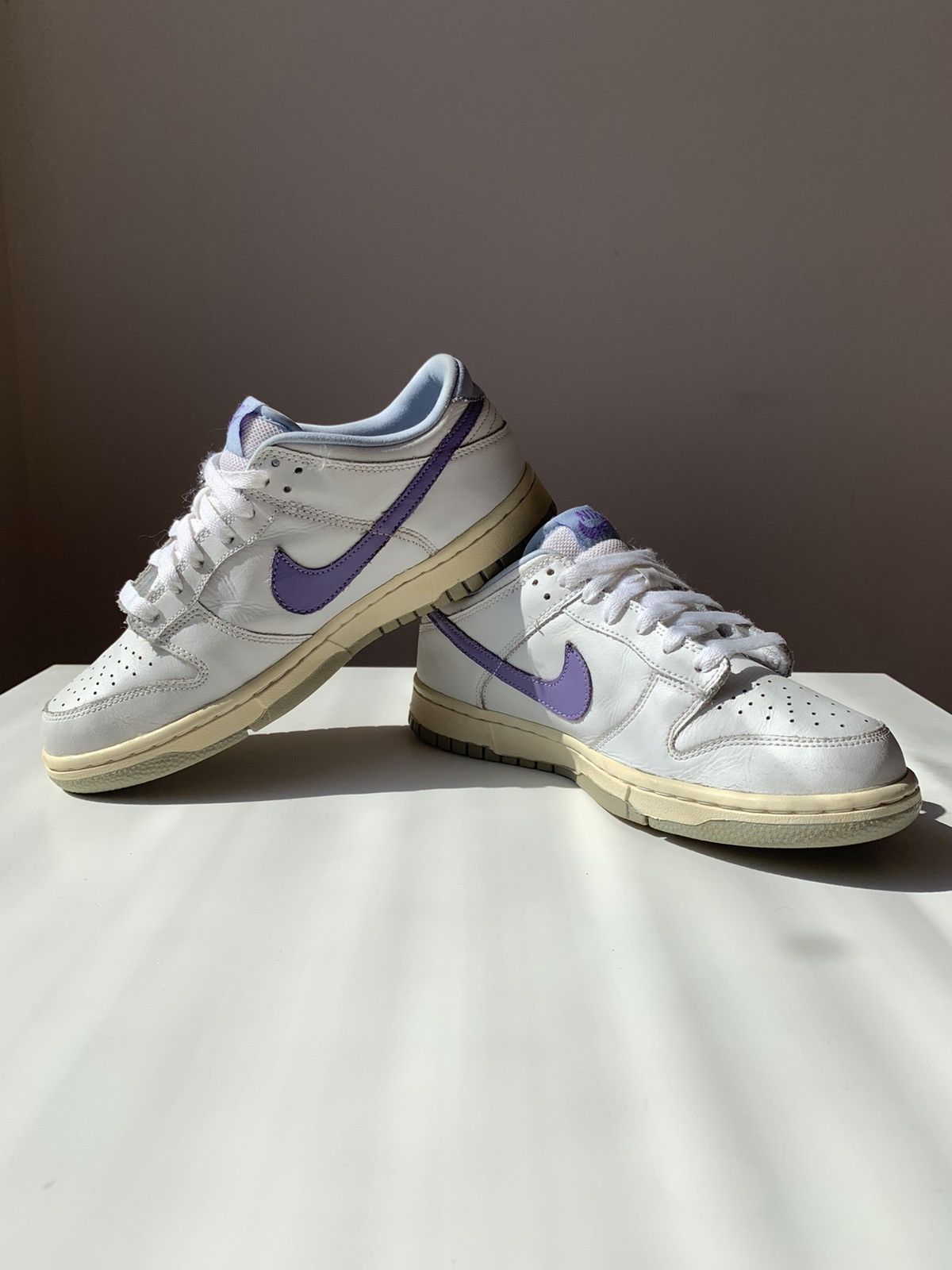 Nike 2005 Nike Dunk Low Grape Cooler White-Purple/Grape Size US 6 / EU 39 - 8 Thumbnail