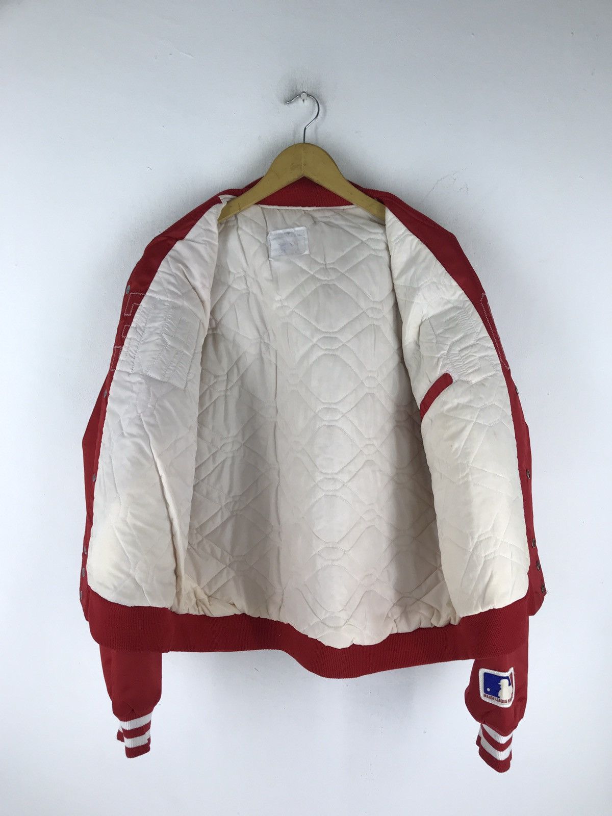 MLB 🔥 RARE VINTAGE REDS MLB NATIONAL LEAGUE SATIN BOMBER JACKET Size US XL / EU 56 / 4 - 8 Thumbnail