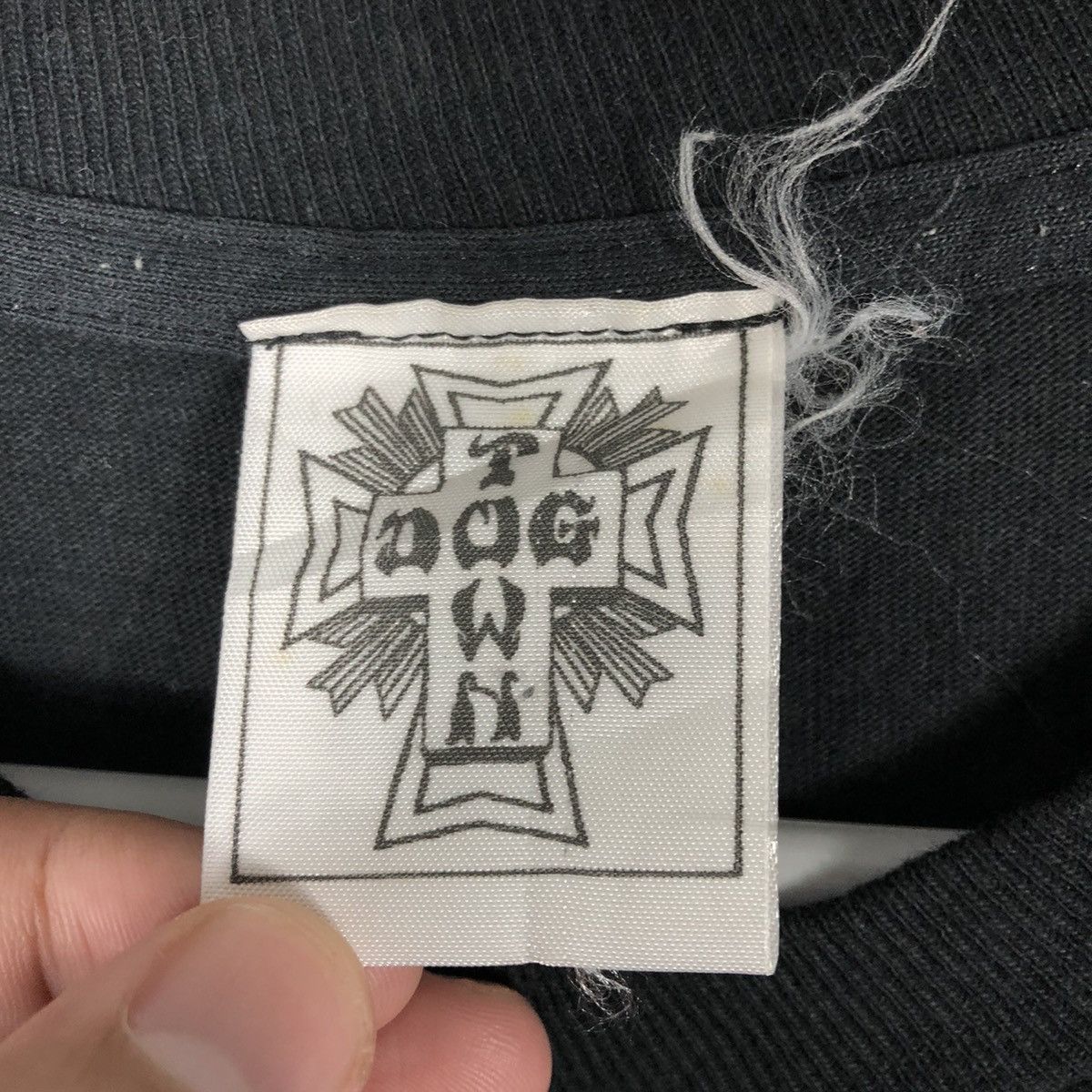 Dogtown × Japanese Brand 🔥OG🔥Sick🔥Vintage Japanese Dogtown Cross Big Logo Tee Size US L / EU 52-54 / 3 - 11 Thumbnail