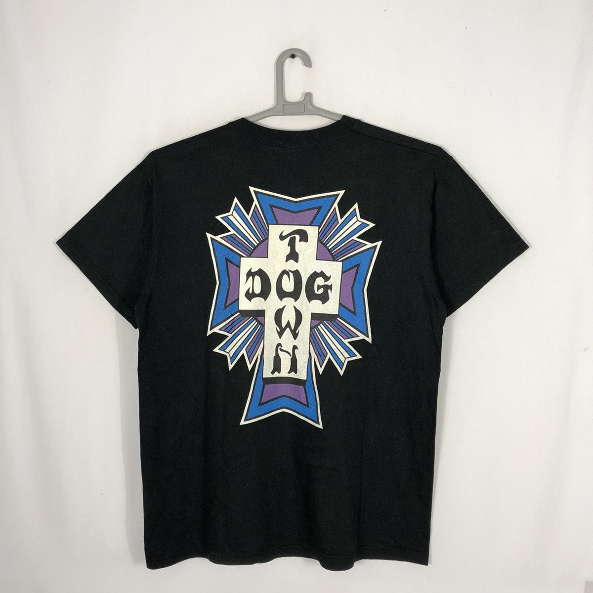 Dogtown × Japanese Brand 🔥OG🔥Sick🔥Vintage Japanese Dogtown Cross Big Logo Tee Size US L / EU 52-54 / 3 - 1 Thumbnail