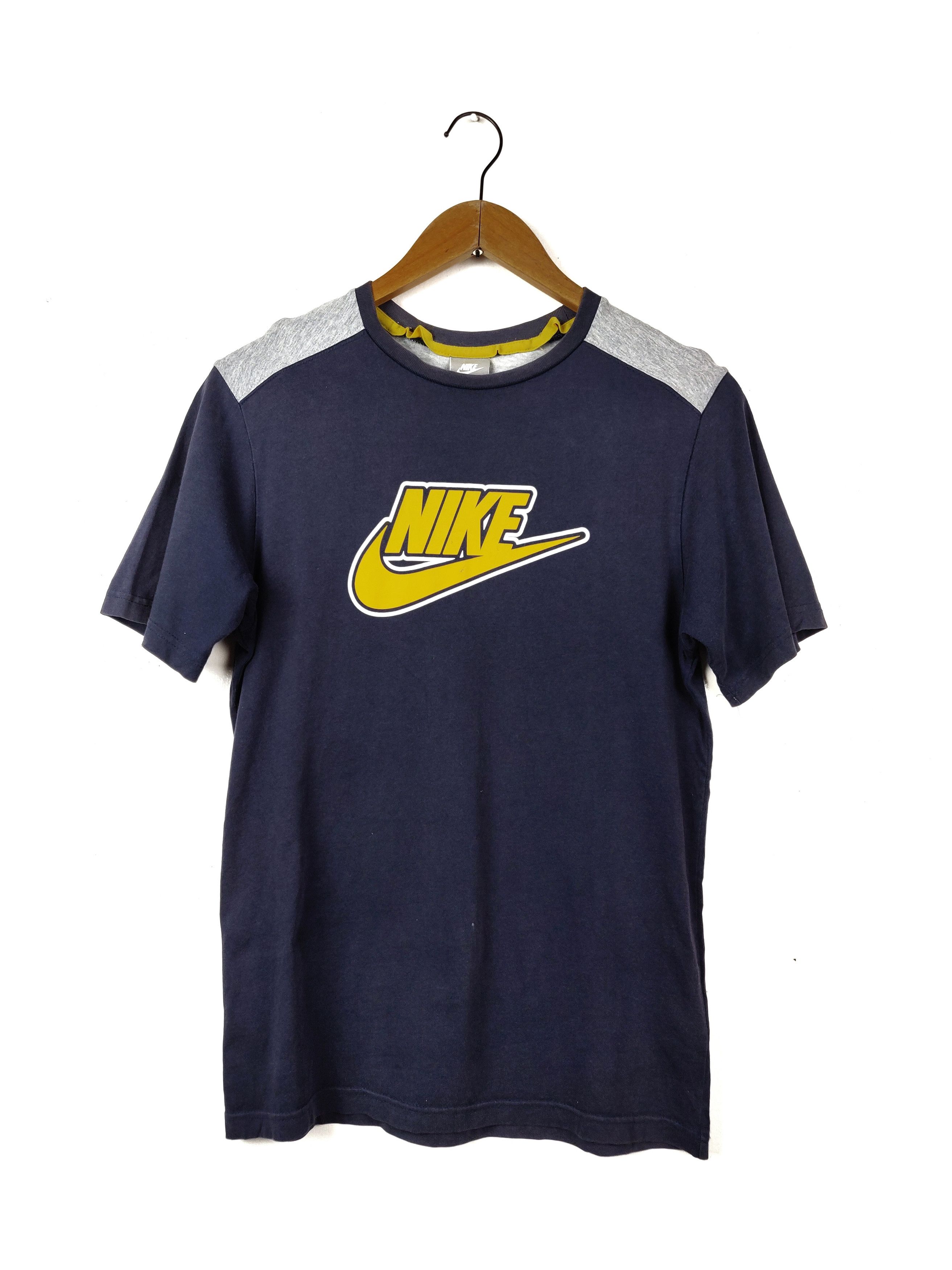 Nike Nike Big Logo Swoosh Spell out Tshirts Size US L / EU 52-54 / 3 - 1 Thumbnail