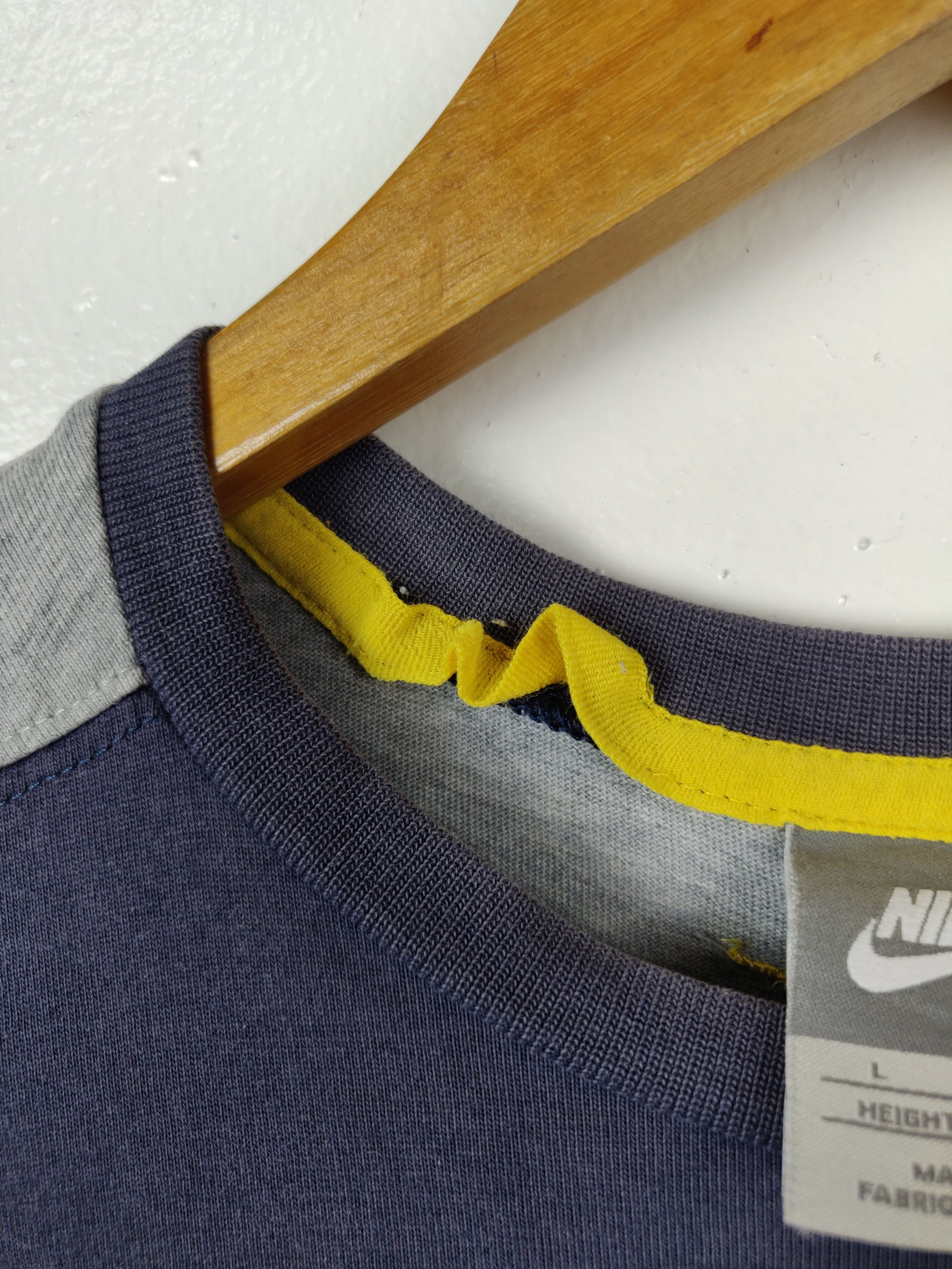 Nike Nike Big Logo Swoosh Spell out Tshirts Size US L / EU 52-54 / 3 - 4 Thumbnail