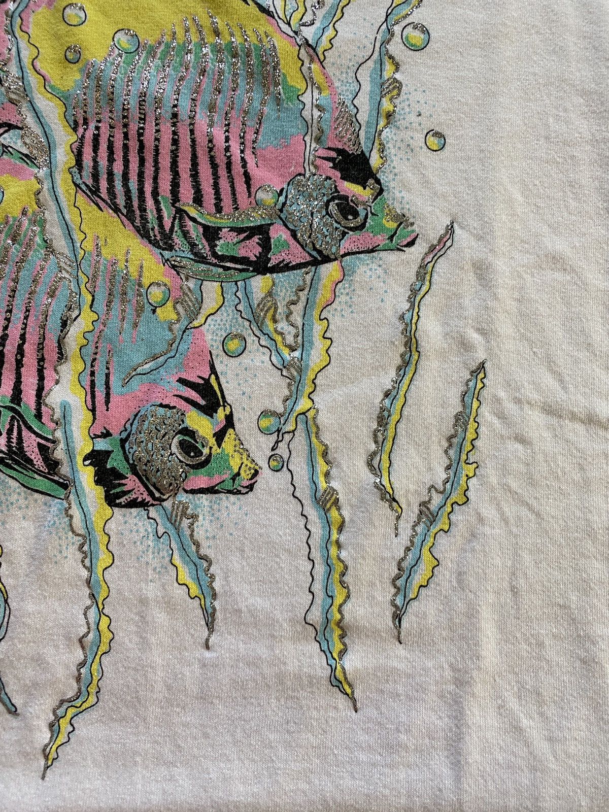 Vintage Vintage 1988 80s Glitter Fish Single Stitch White Tee Size US XL / EU 56 / 4 - 9 Thumbnail
