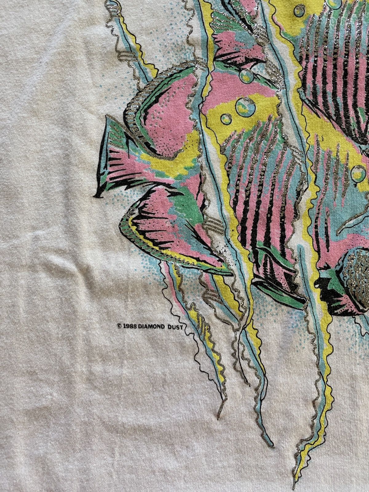 Vintage Vintage 1988 80s Glitter Fish Single Stitch White Tee Size US XL / EU 56 / 4 - 7 Thumbnail