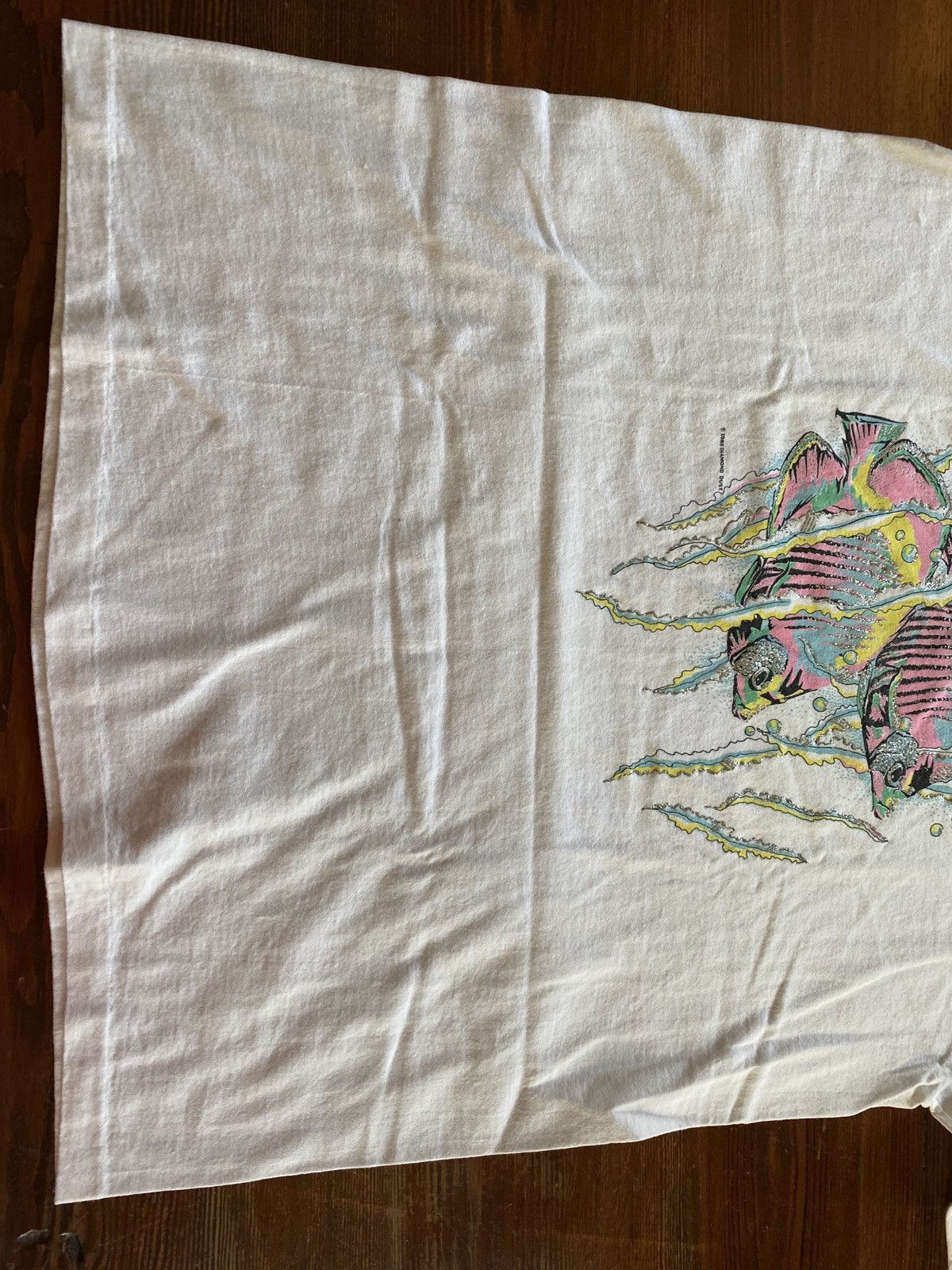Vintage Vintage 1988 80s Glitter Fish Single Stitch White Tee Size US XL / EU 56 / 4 - 10 Thumbnail