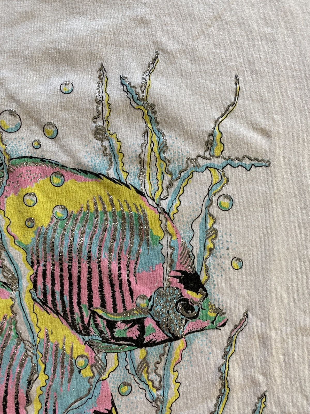 Vintage Vintage 1988 80s Glitter Fish Single Stitch White Tee Size US XL / EU 56 / 4 - 6 Thumbnail
