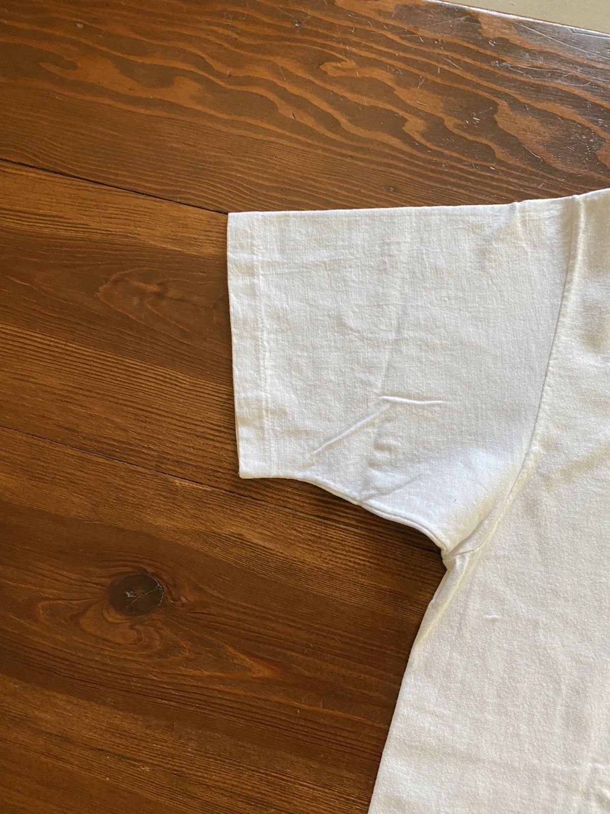 Vintage Vintage 1988 80s Glitter Fish Single Stitch White Tee Size US XL / EU 56 / 4 - 4 Thumbnail