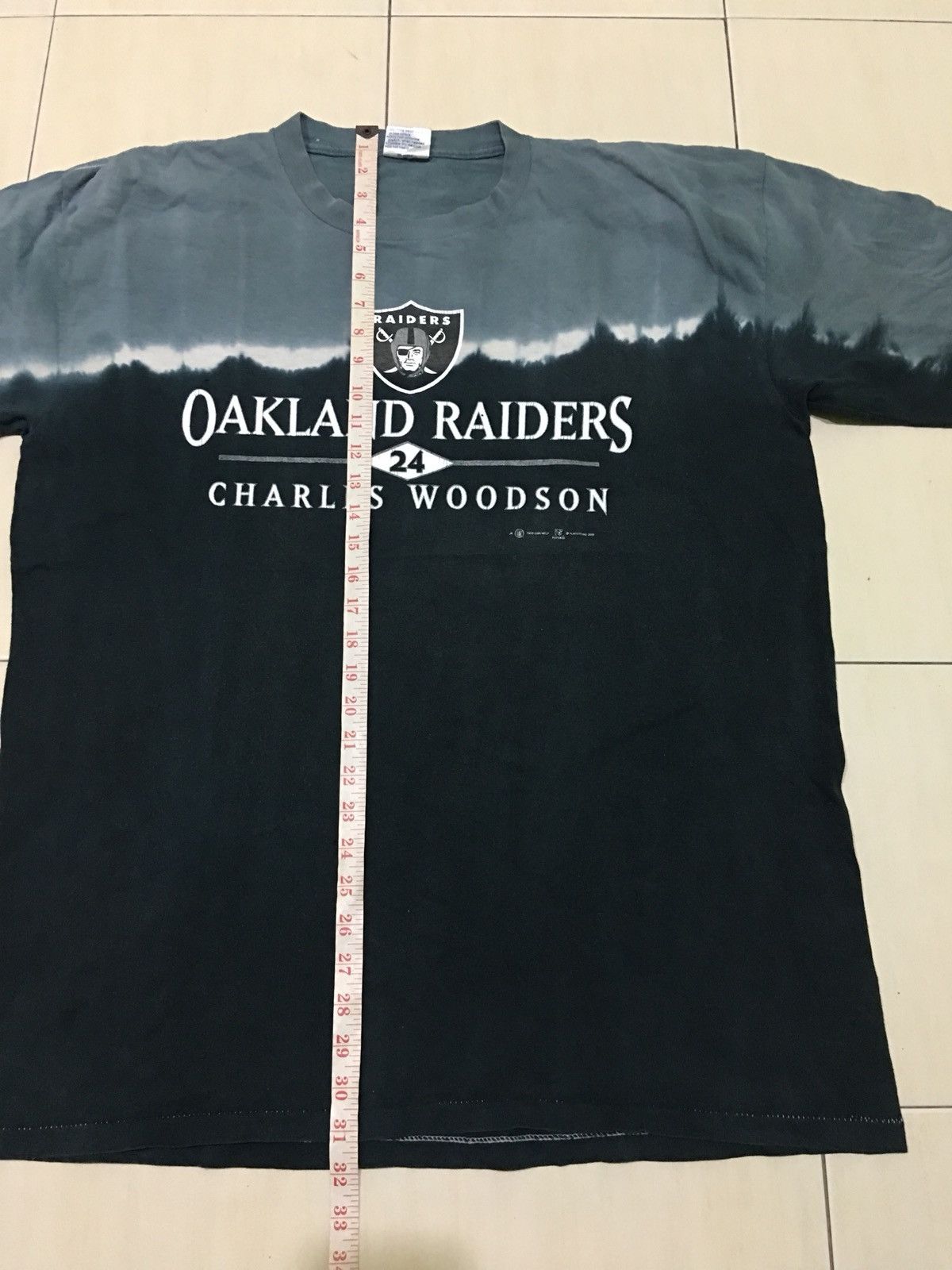 NFL Vintage 00 Oakland Raiders Tie Dye America Football AFC Tee Size US XL / EU 56 / 4 - 7 Thumbnail