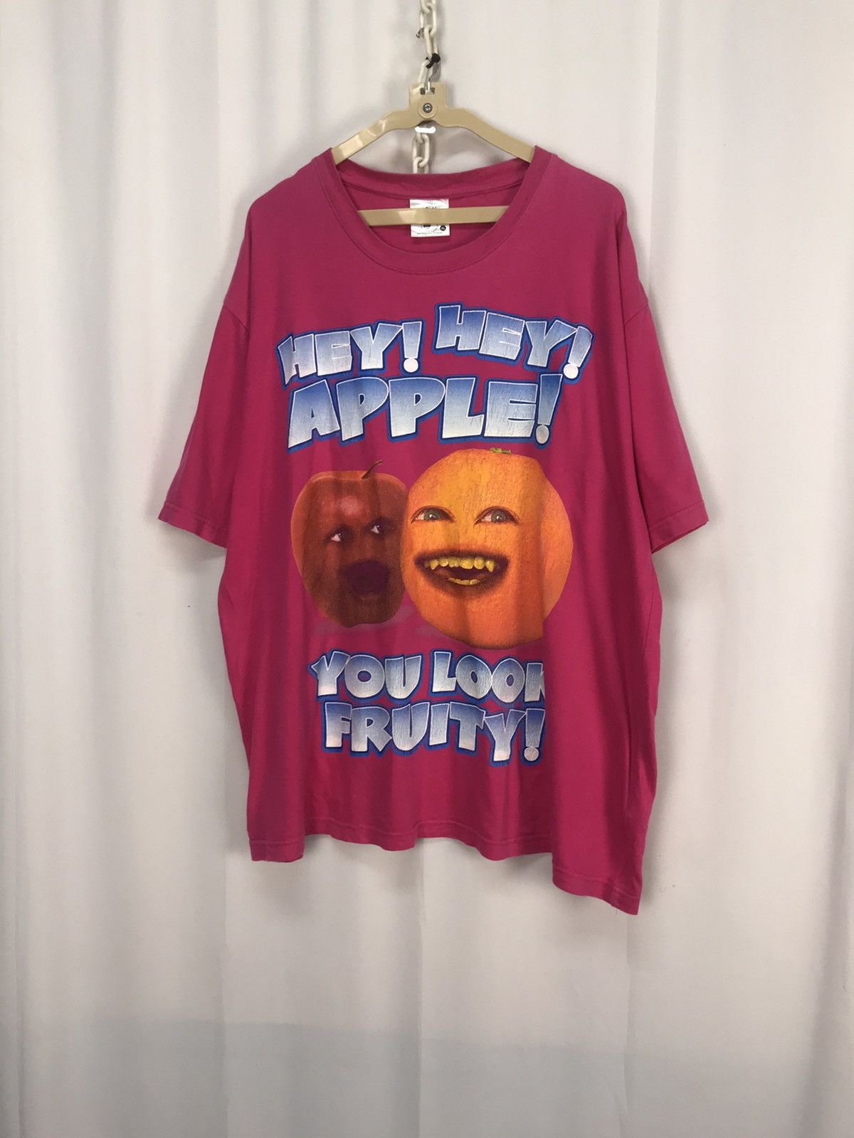 Japanese Brand “Hey’hey apple’ you look fruity” printed tshirt Size US XL / EU 56 / 4 - 7 Thumbnail
