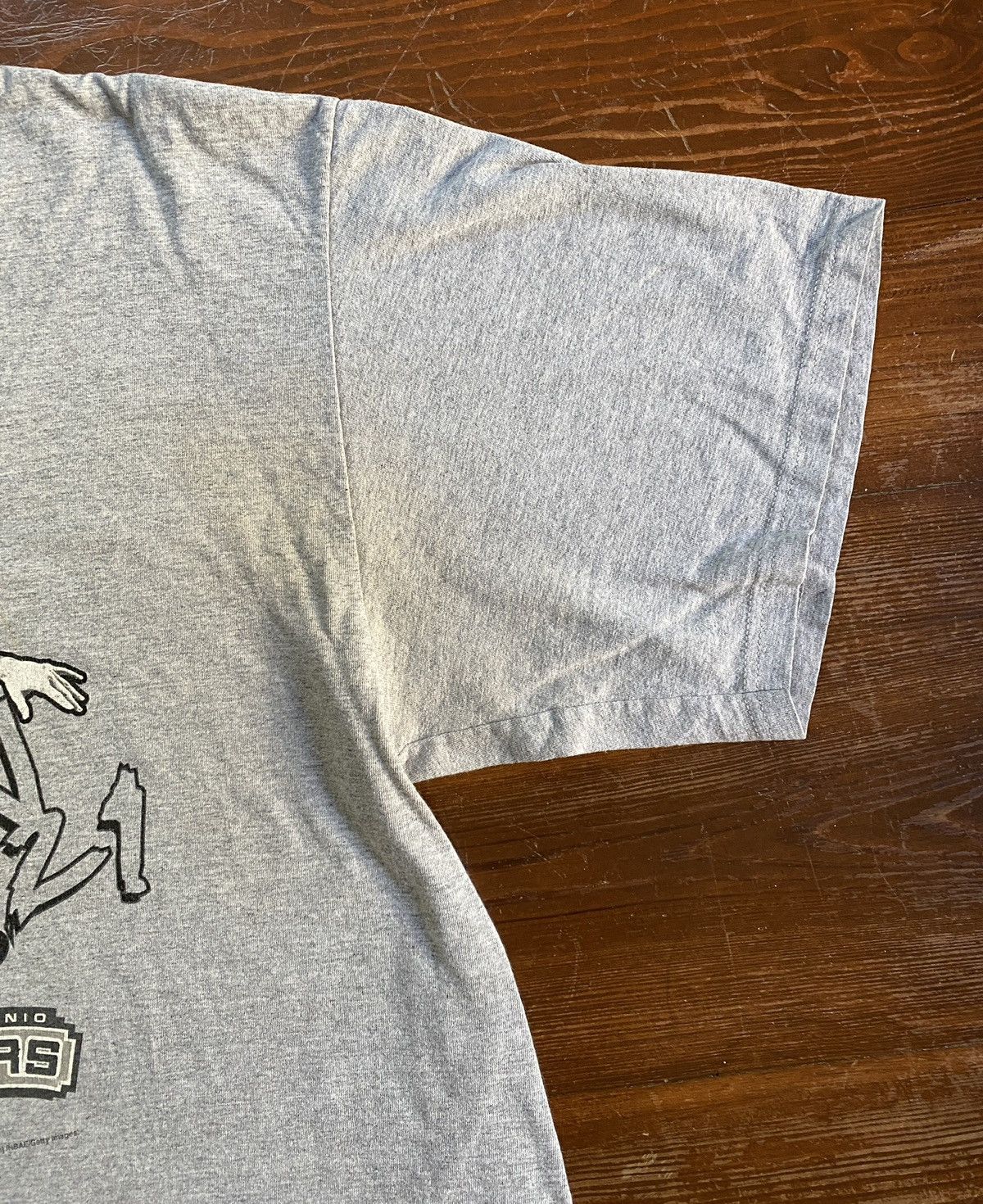 Lee Vintage ‘03 Tim Duncan MVP San Antonio Spurs Playoffs Tee Size US XXL / EU 58 / 5 - 11 Thumbnail