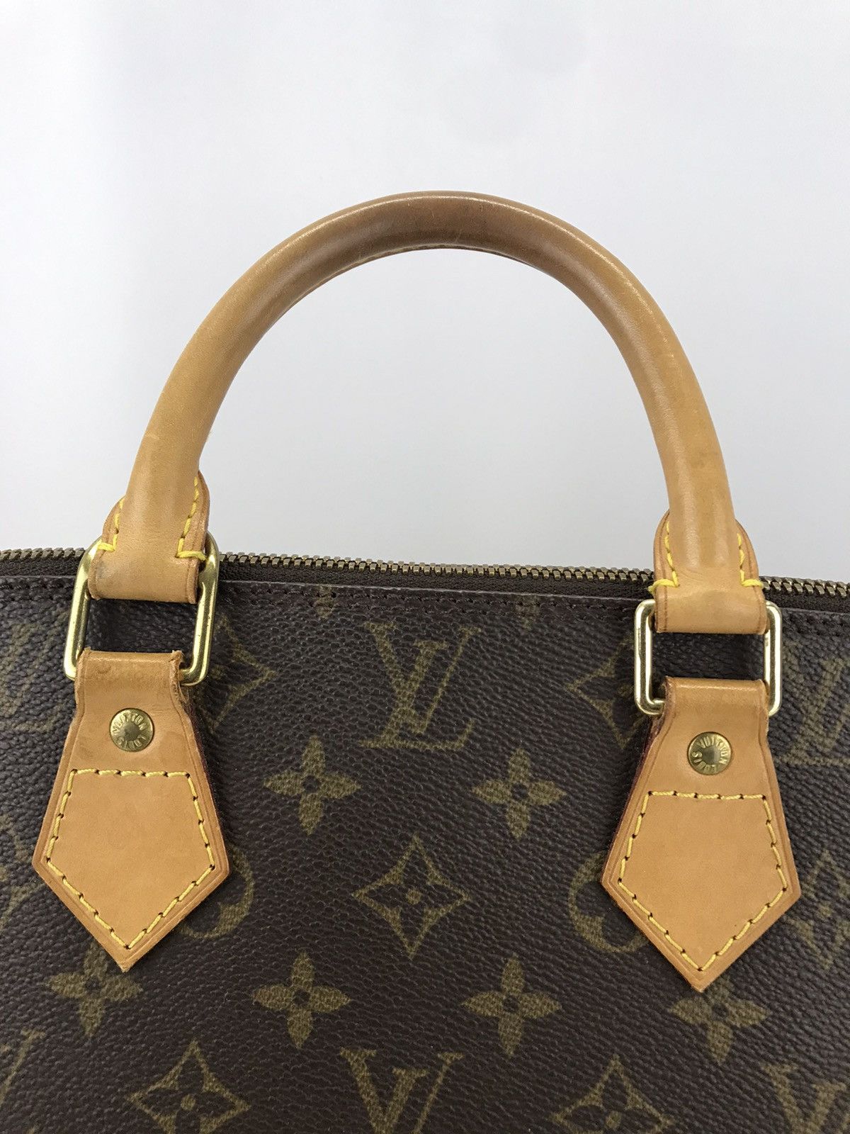 Louis Vuitton 🔥Hot item🔥Authentic Louis Vuitton Alma Monogram Size ONE SIZE - 6 Thumbnail