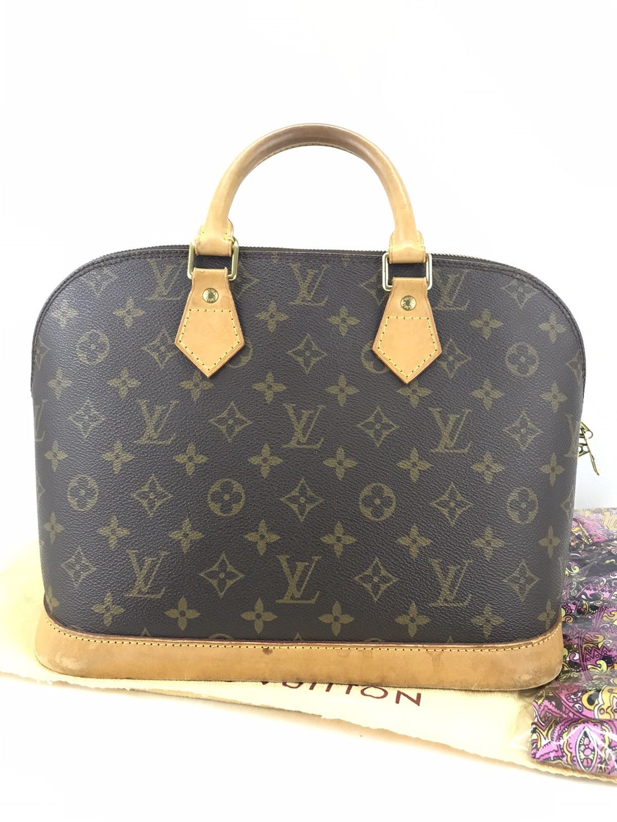 Louis Vuitton 🔥Hot item🔥Authentic Louis Vuitton Alma Monogram Size ONE SIZE - 5 Thumbnail