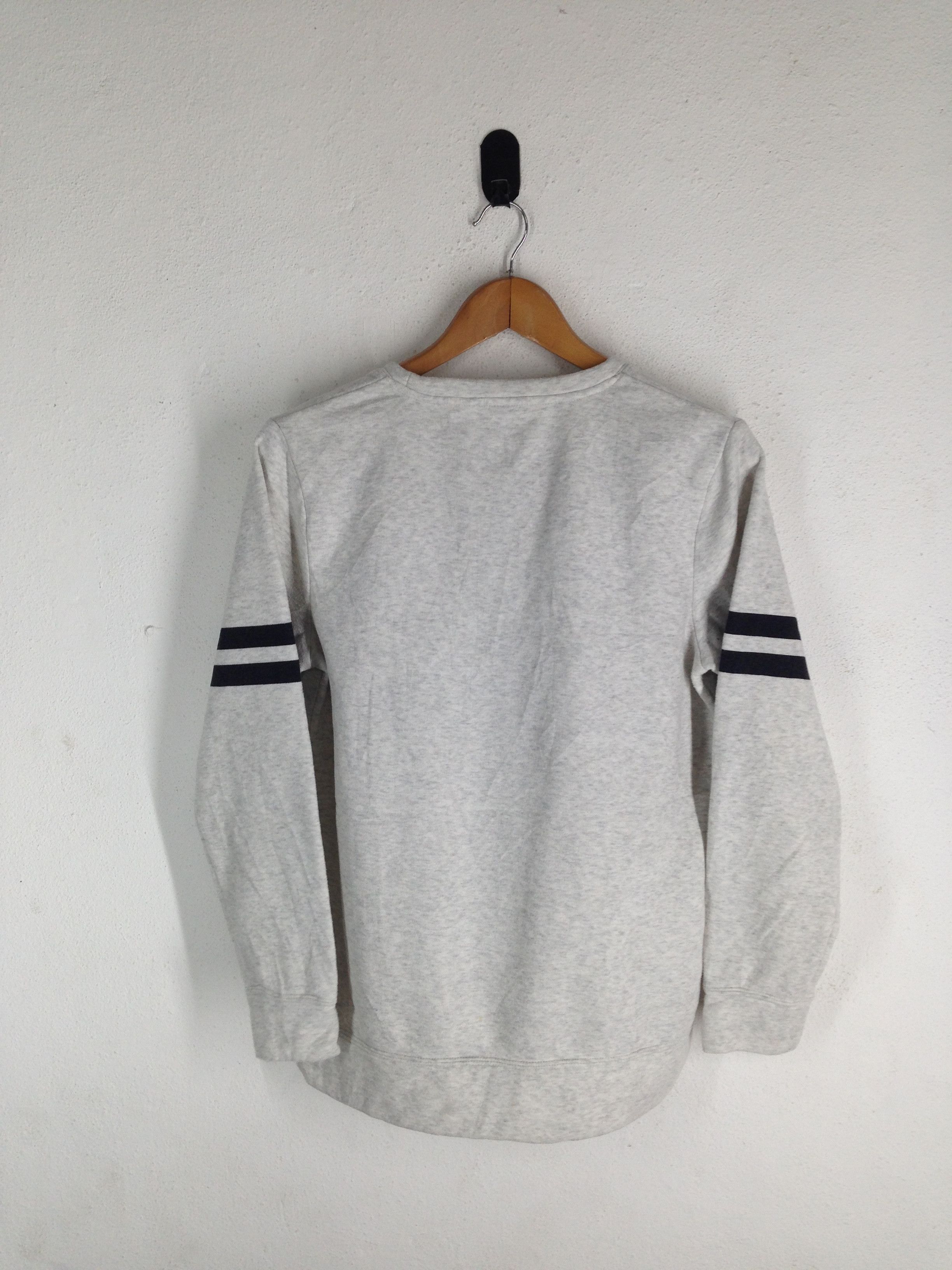 Disney × Mickey Mouse MICKEY MOUSE Disney Sweatshirt Size L Size US L / EU 52-54 / 3 - 2 Thumbnail