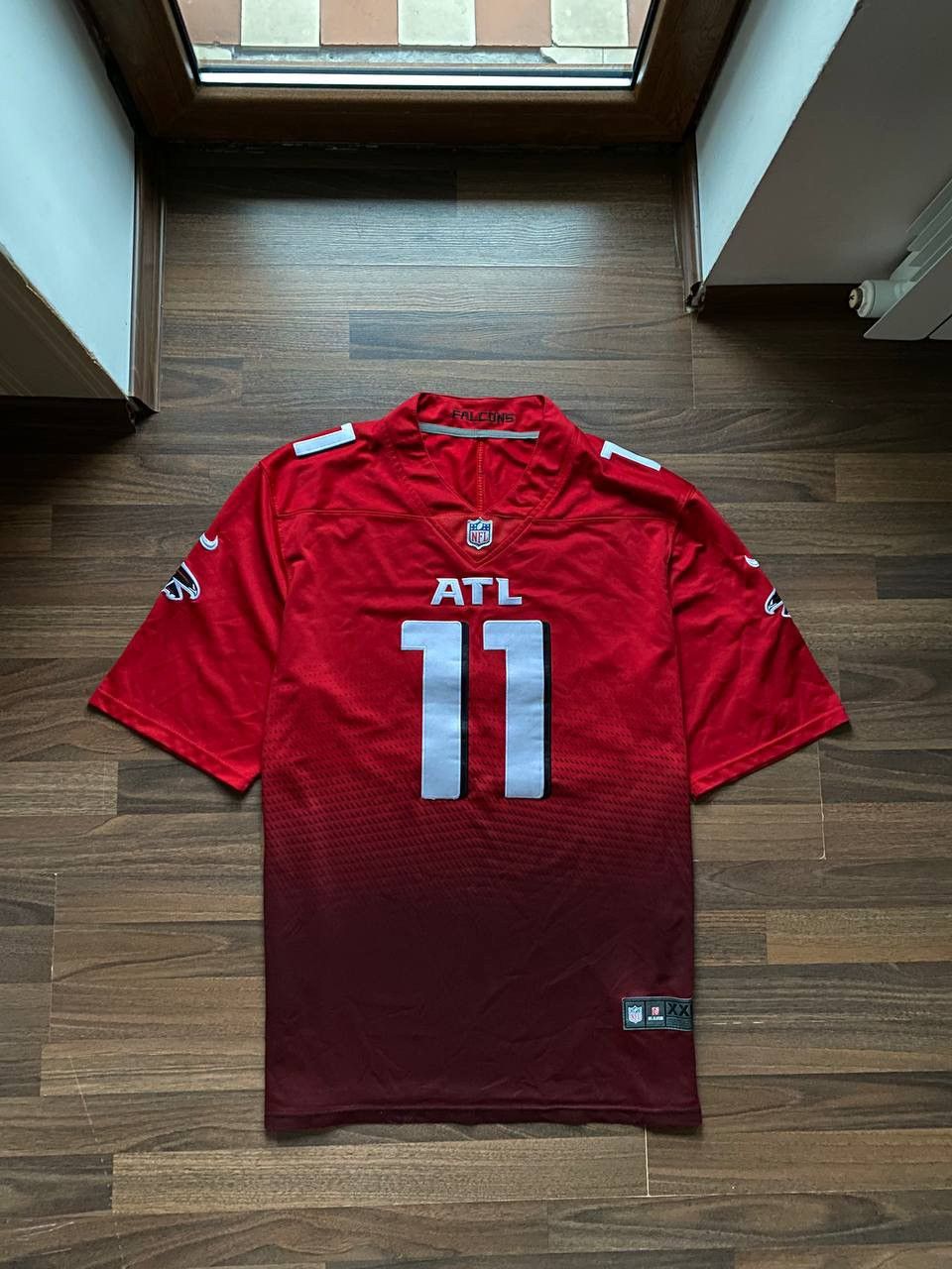 Nike NFL Atlanta Falcons Julio Jones Jersey, Size XXL - Red