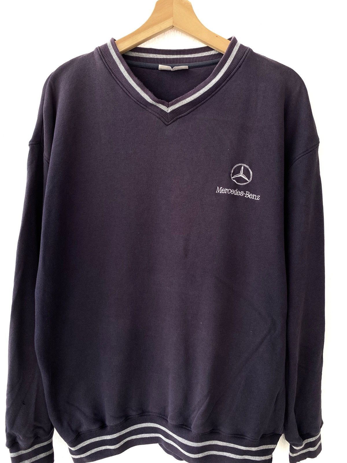 Mercedes-Benz Vintage Mercedes Benz Sunfaded V Neck Sweatshirt Size US L / EU 52-54 / 3 - 2 Thumbnail