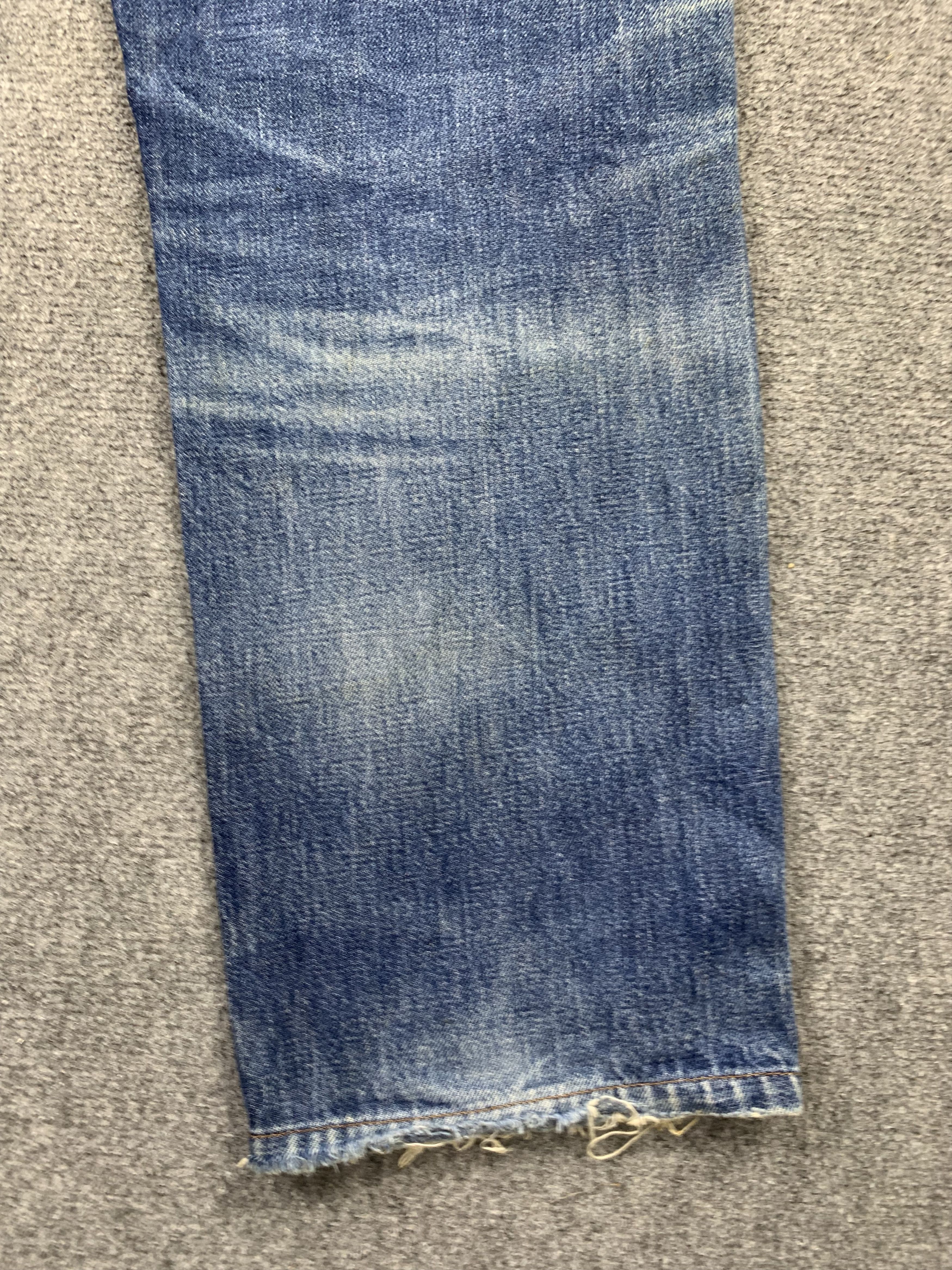 Levi's × Vintage Vintage 90s Levis 501 Faded Blue Jeans Size US 32 / EU 48 - 19 Thumbnail