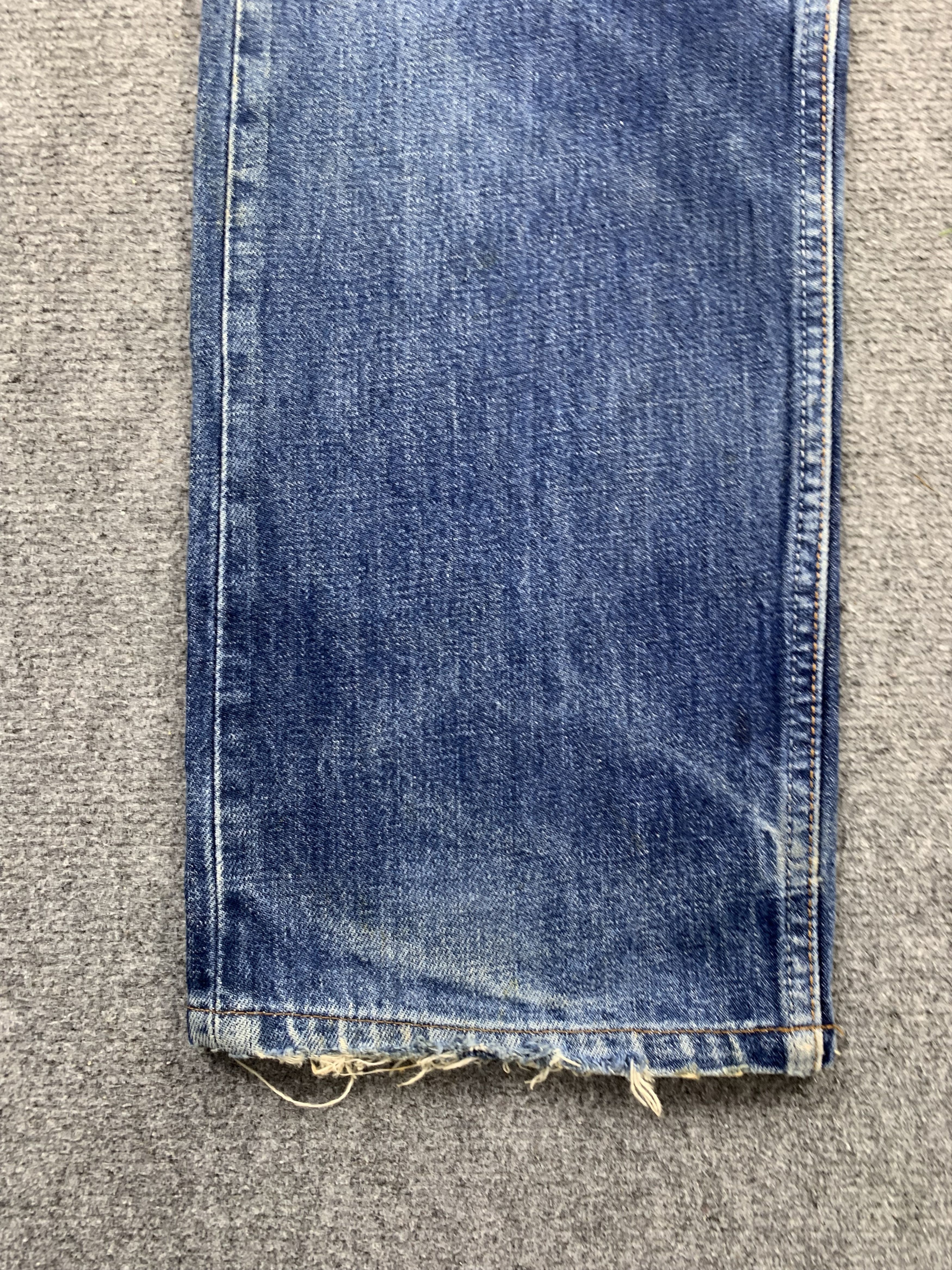 Levi's × Vintage Vintage 90s Levis 501 Faded Blue Jeans Size US 32 / EU 48 - 16 Thumbnail