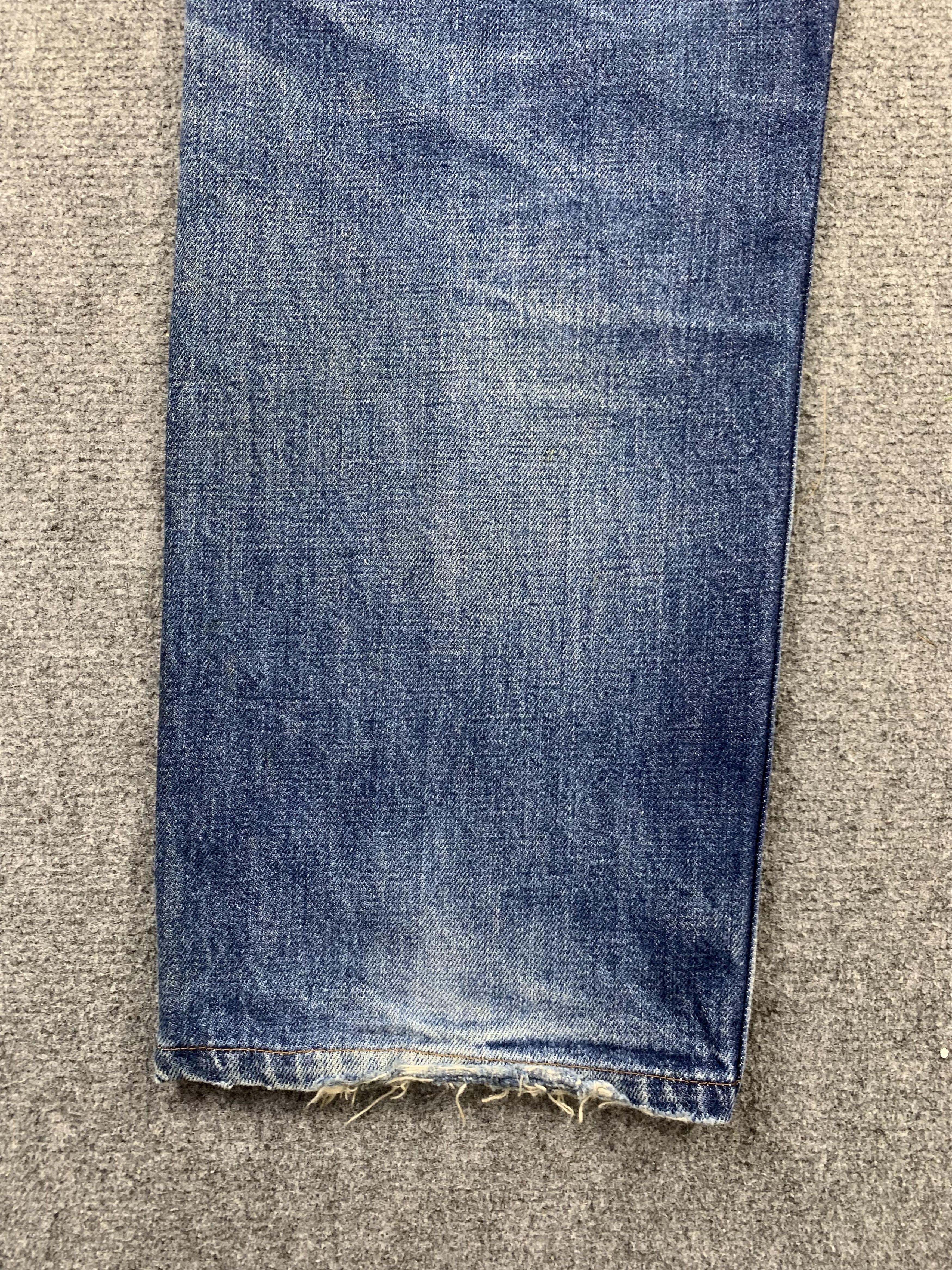 Levi's × Vintage Vintage 90s Levis 501 Faded Blue Jeans Size US 32 / EU 48 - 18 Thumbnail