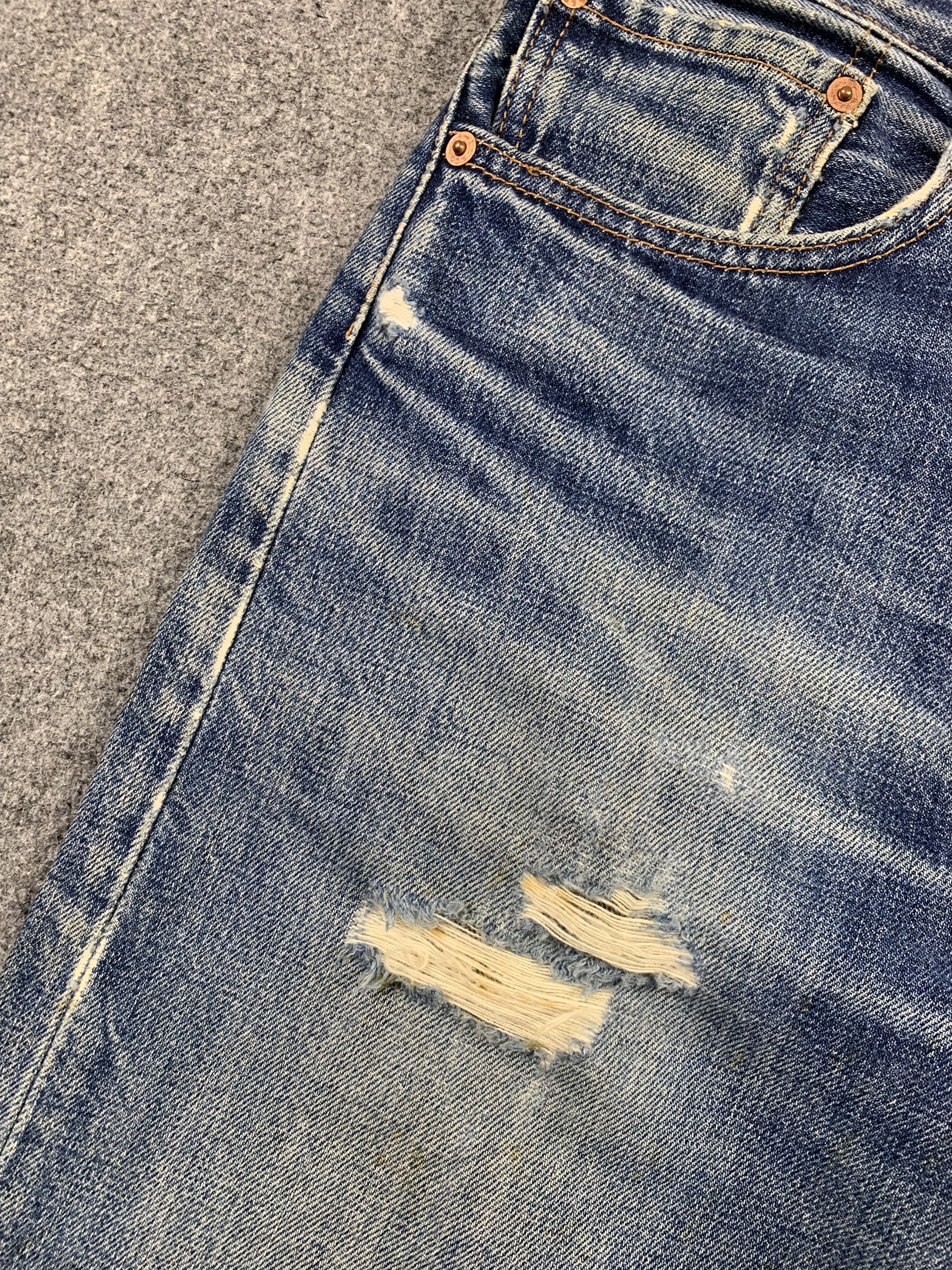 Levi's × Vintage Vintage 90s Levis 501 Faded Blue Jeans Size US 32 / EU 48 - 13 Thumbnail