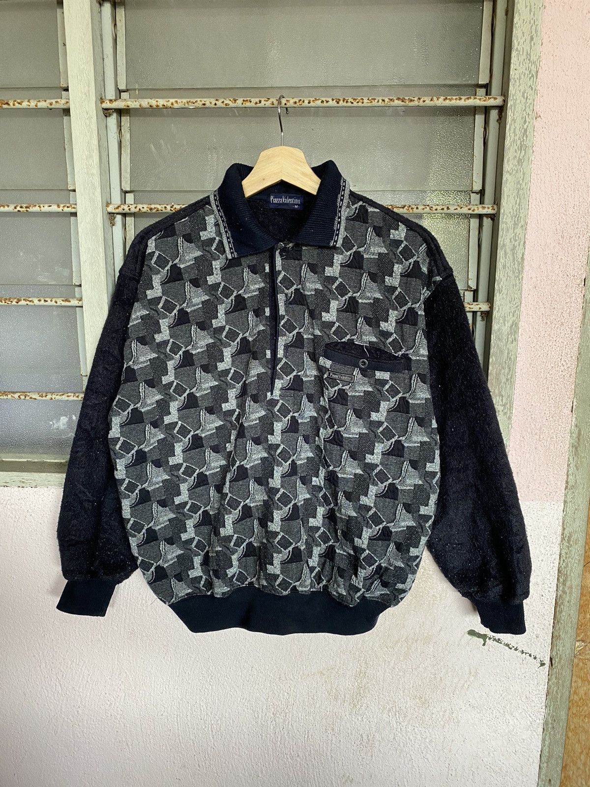 Valentino Vintage Piazza Valentino Sweater Size US M / EU 48-50 / 2 - 5 Thumbnail