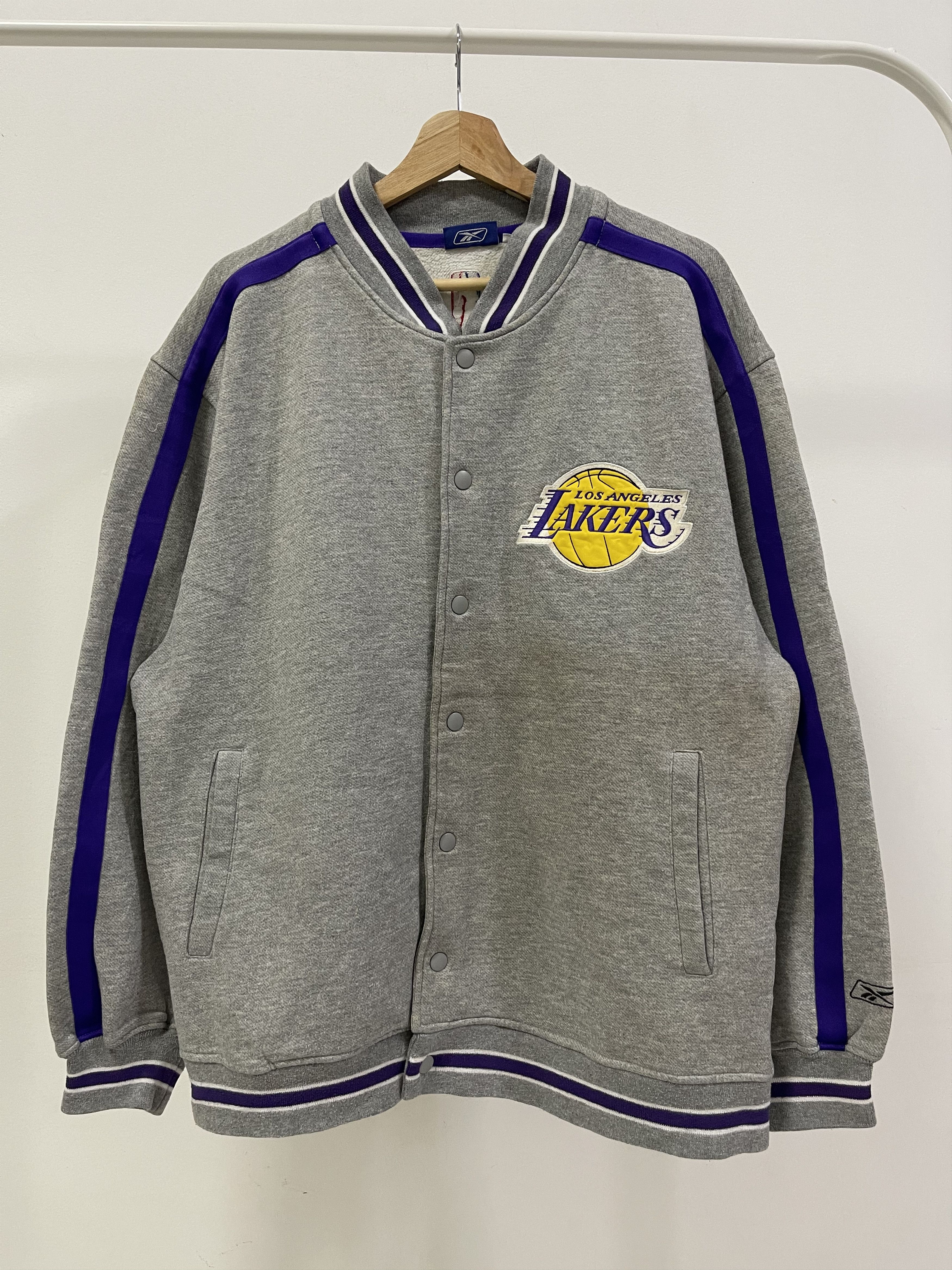 NBA Vintage Los Angelas Lakers NBA Stain Varsity Jacket Size US XL / EU 56 / 4 - 1 Thumbnail