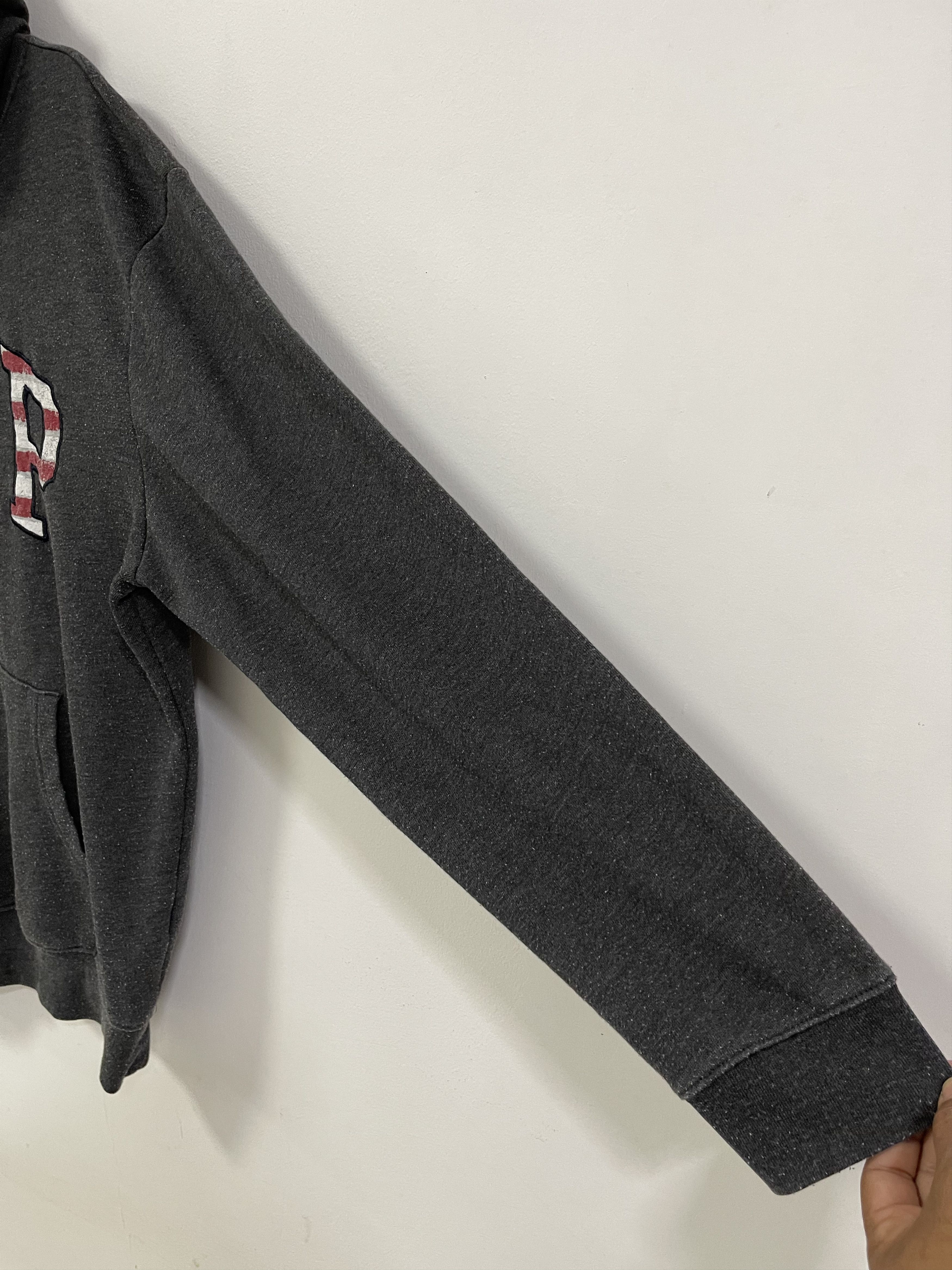 Gap × Vintage Vintage Gap Flag Embroidery Hoodie Sweatshirt Size US L / EU 52-54 / 3 - 4 Thumbnail