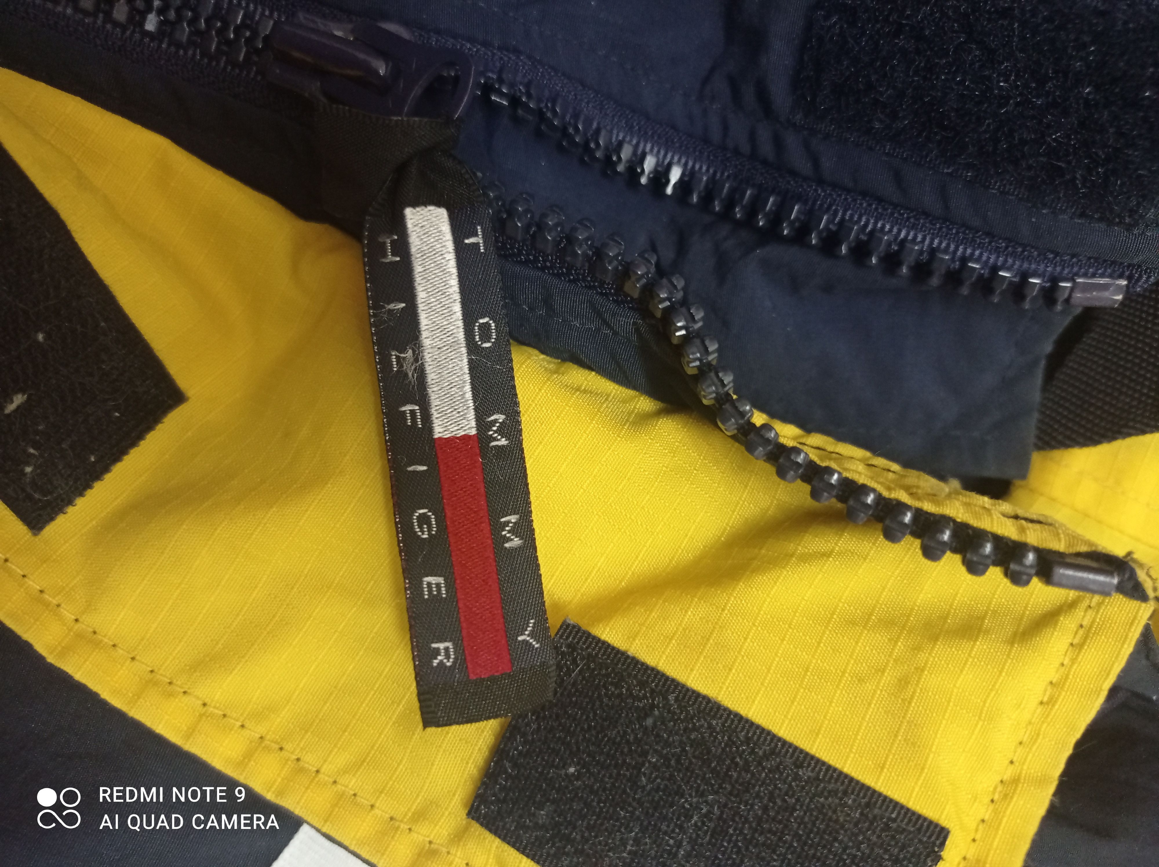 Tommy Hilfiger Vintage 90's Tommy Hilfiger Sailing Gear Jacket Flip Bag Size US XL / EU 56 / 4 - 11 Thumbnail