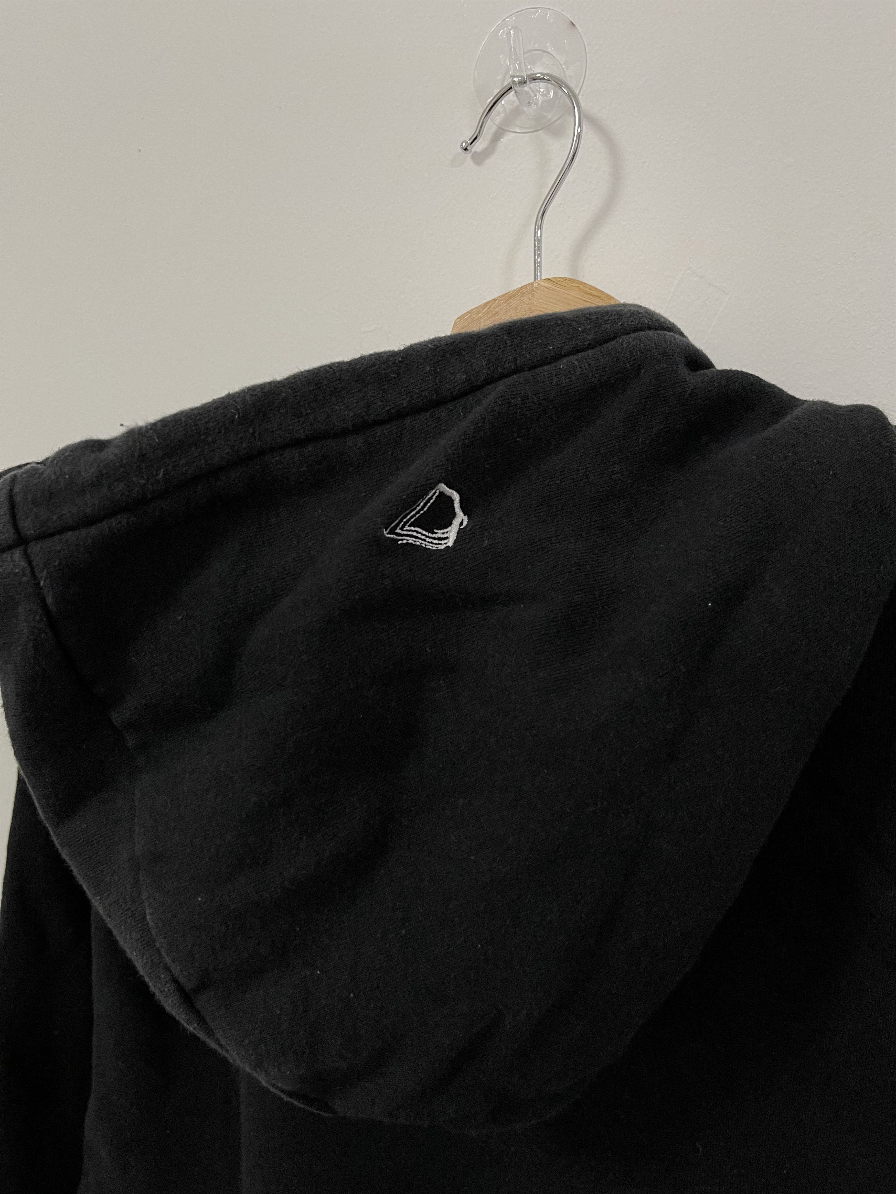 Vintage Vintage 1991 Volcom Center Logo Embroidered Skater Hoodie Size US S / EU 44-46 / 1 - 7 Thumbnail