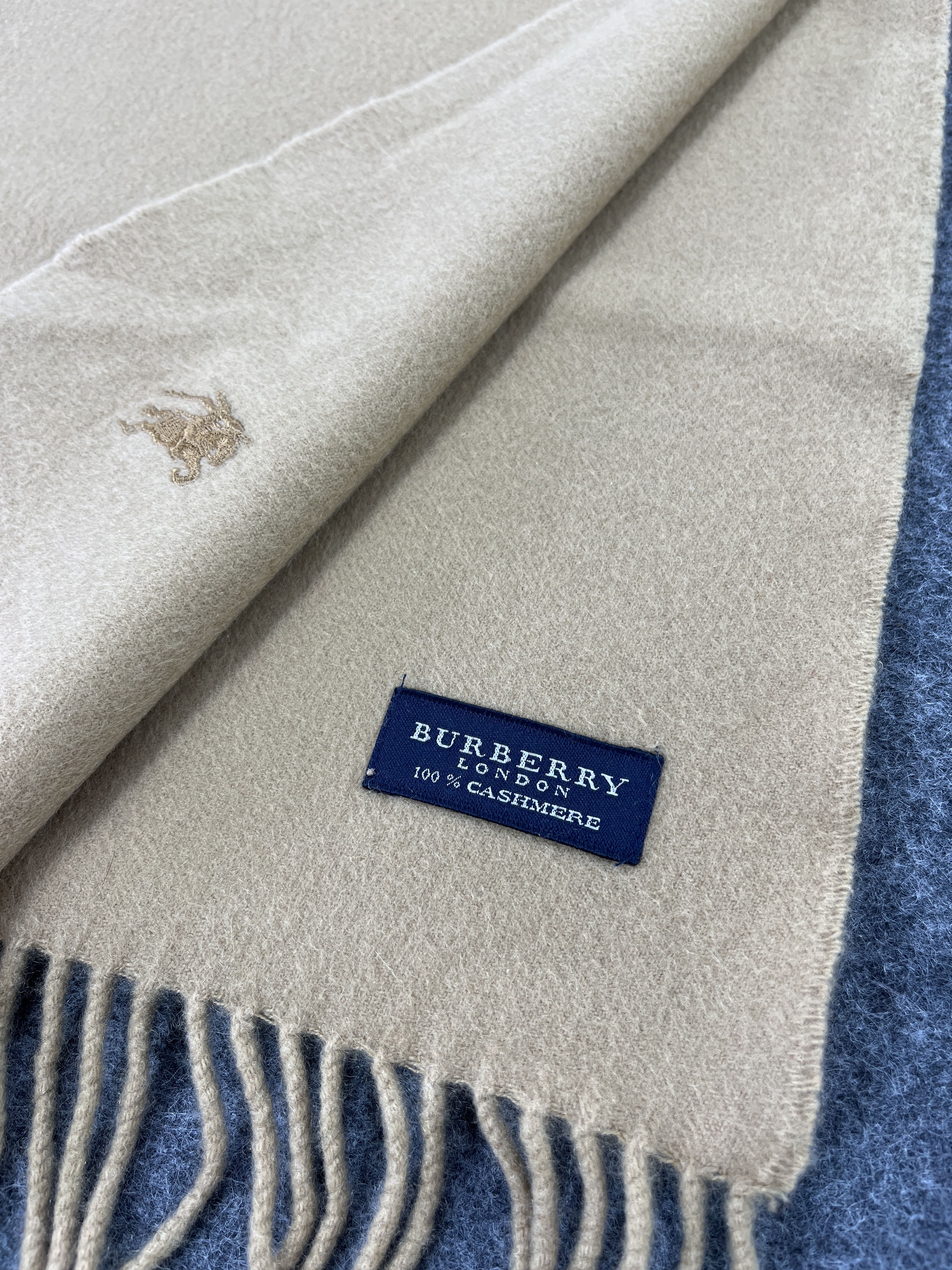 Vintage BURBERRY PLAIN SCARVES / MUFFLER / NECKWEAR T008 Size ONE SIZE - 7 Thumbnail