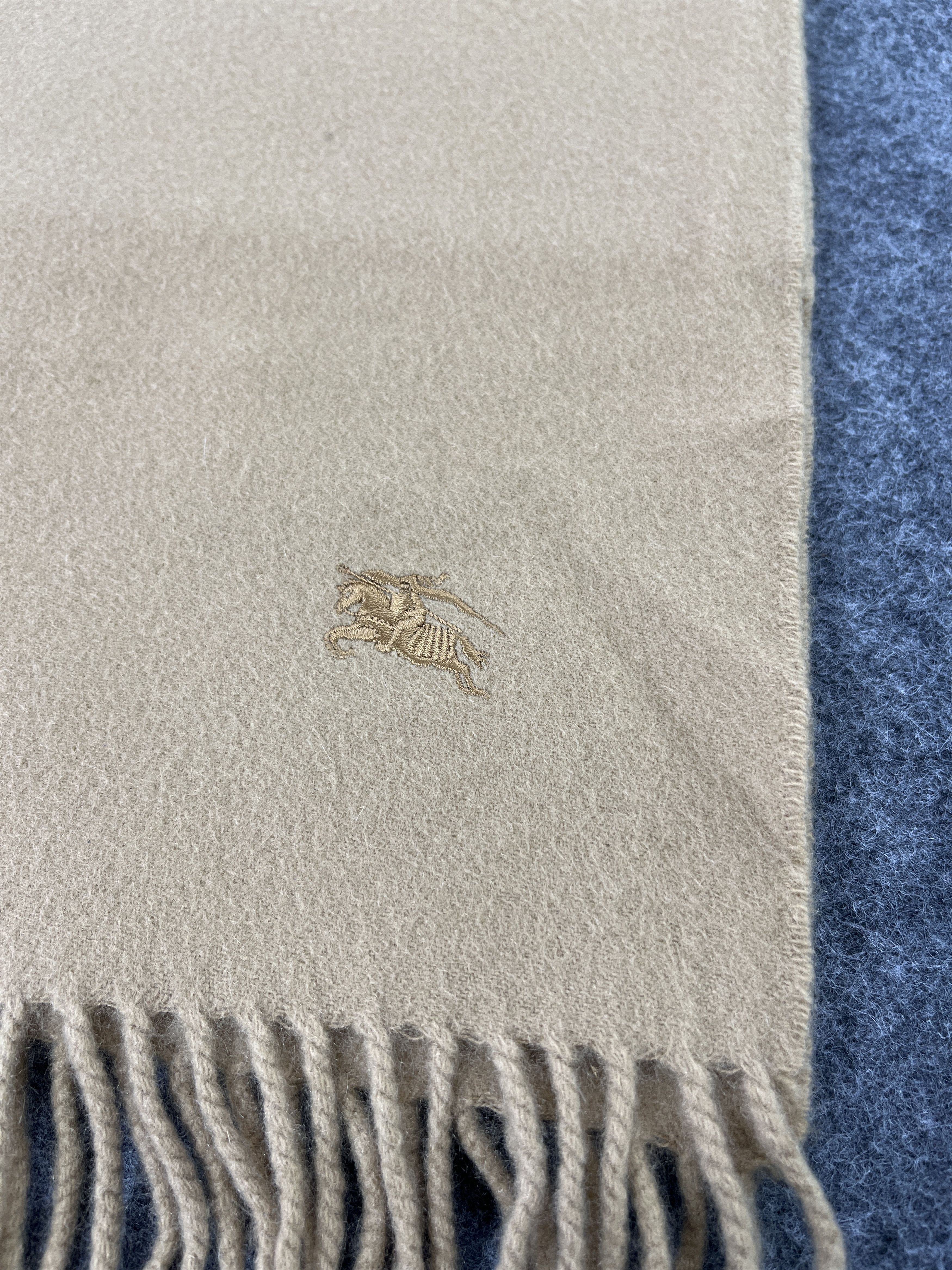 Vintage BURBERRY PLAIN SCARVES / MUFFLER / NECKWEAR T008 Size ONE SIZE - 5 Thumbnail