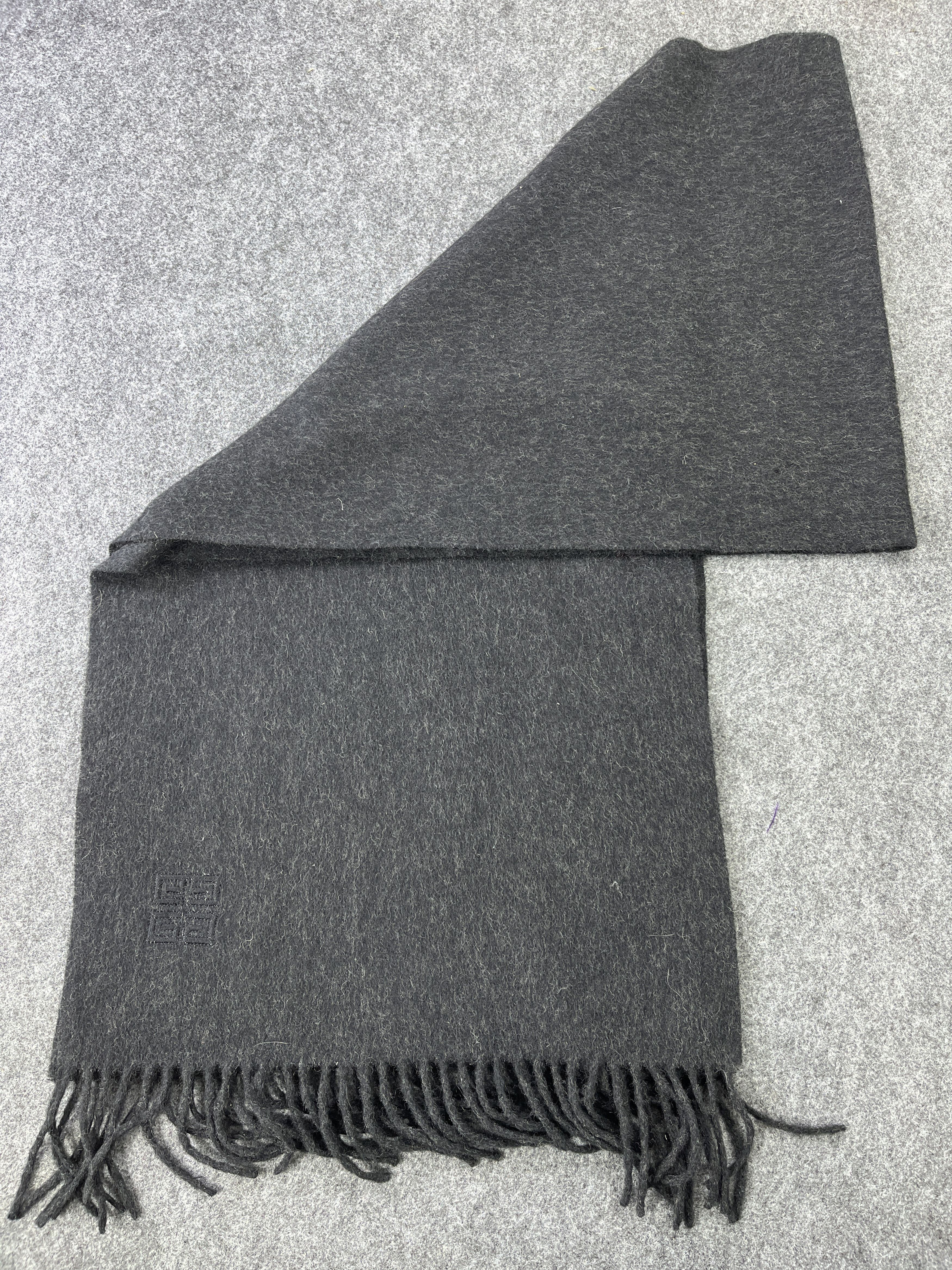 Vintage GIVENCHY PARIS SCARVES / MUFFLER / NECKWEAR T110 Size ONE SIZE - 3 Thumbnail