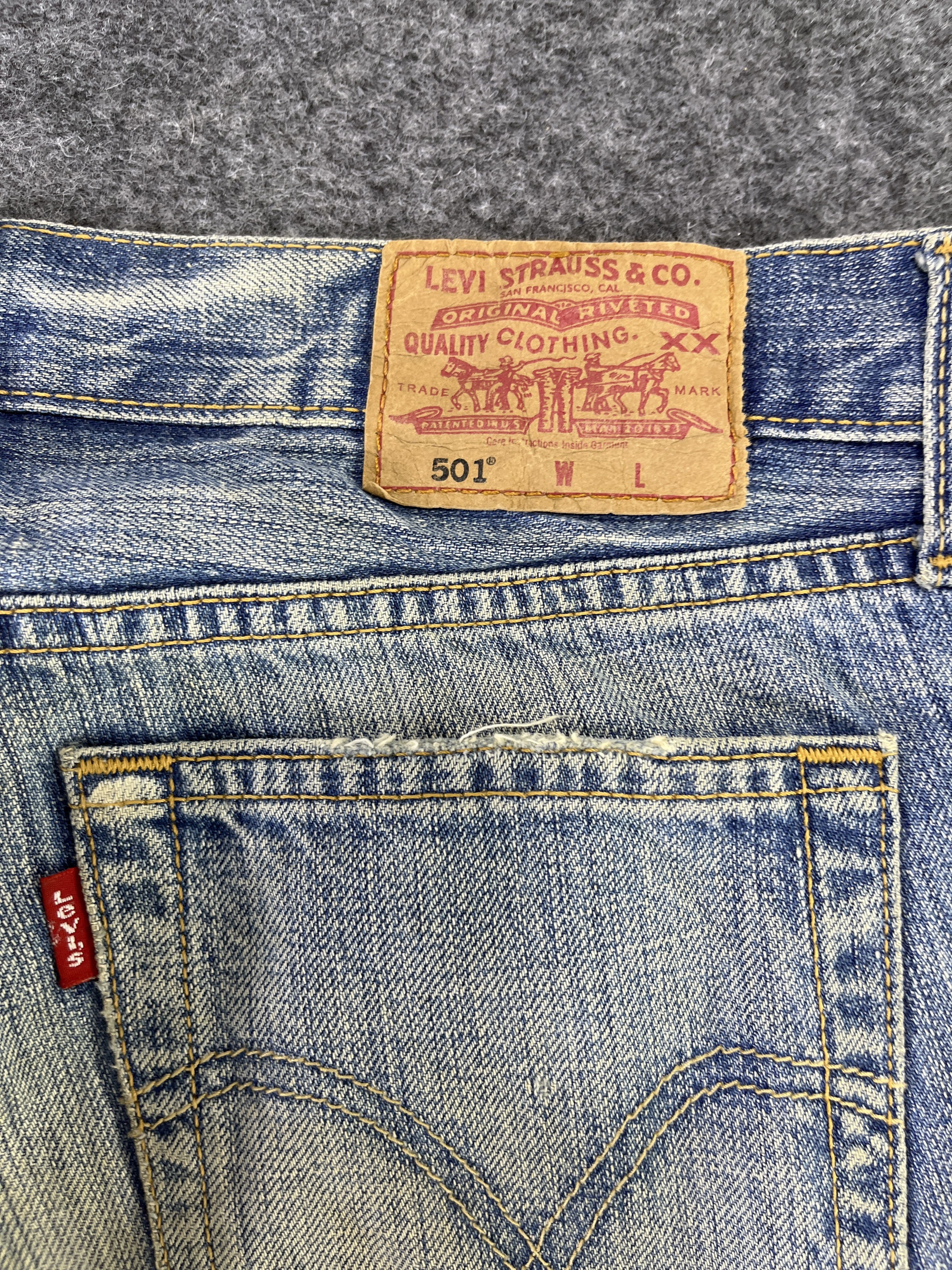 Levi's × Vintage Vintage Levis 501 Distressed Jeans - J816 Size US 32 / EU 48 - 12 Thumbnail
