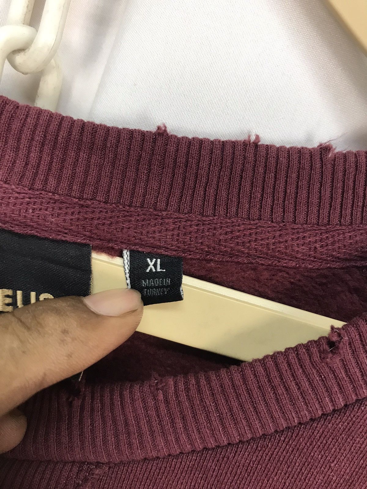 Deus Ex Machina Deus ex machina canggu printed distressed sweatshirt Size US L / EU 52-54 / 3 - 5 Thumbnail