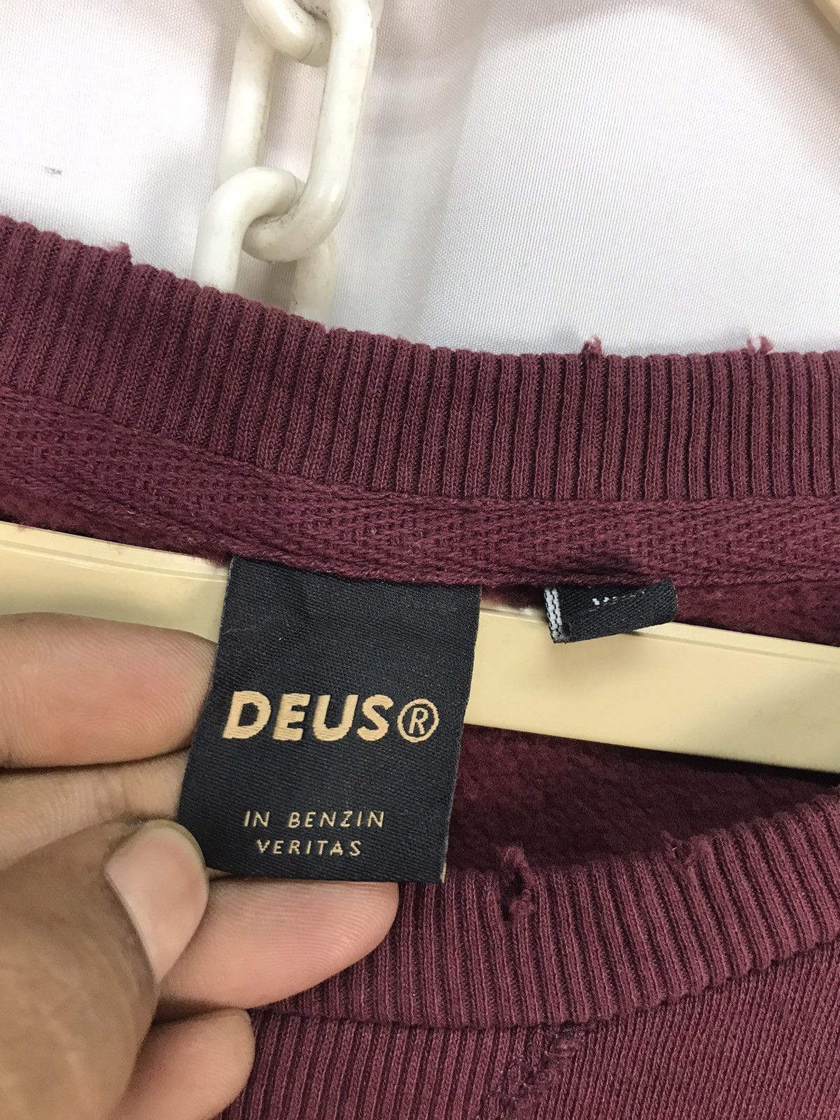 Deus Ex Machina Deus ex machina canggu printed distressed sweatshirt Size US L / EU 52-54 / 3 - 4 Thumbnail