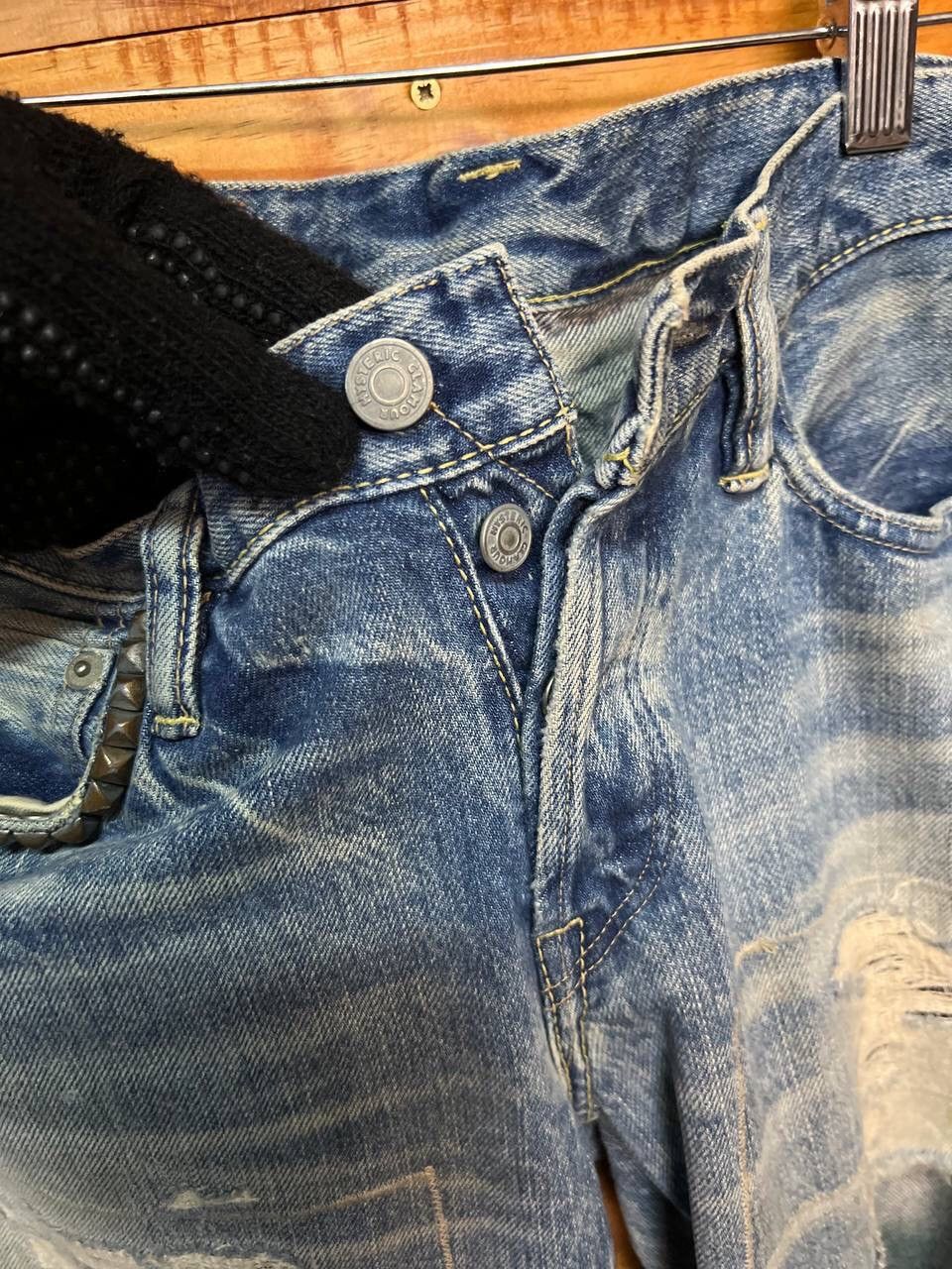 Hysteric Glamour VINTAGE DISTRESS HYSTERIC GLAMOUR DENIM SELVEDGE SIZE 30 Size US 30 / EU 46 - 15 Thumbnail