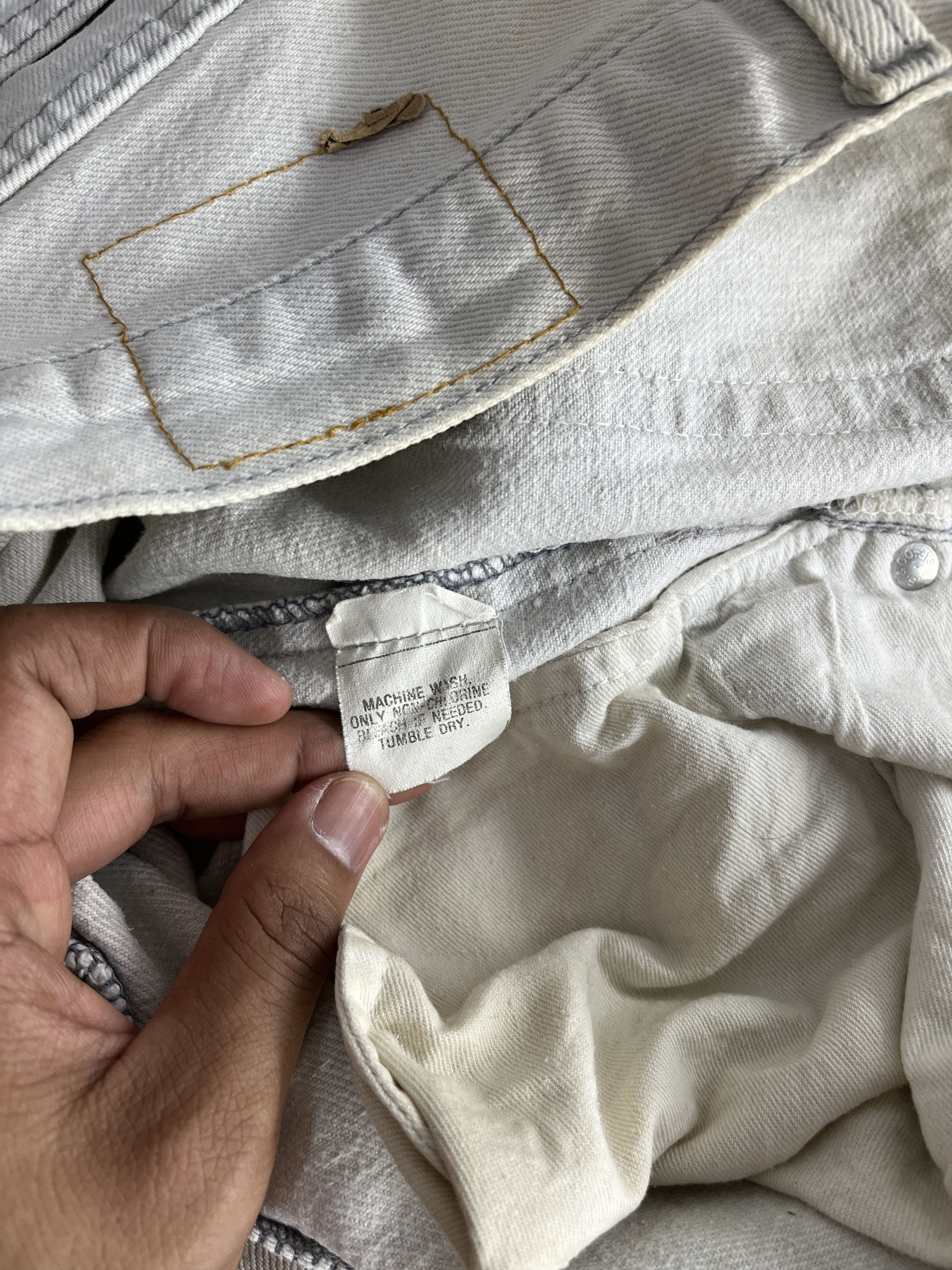 Levi's 80's Vintage Levis 501 Button Fly Jeans - J891 Size US 33 - 7 Thumbnail