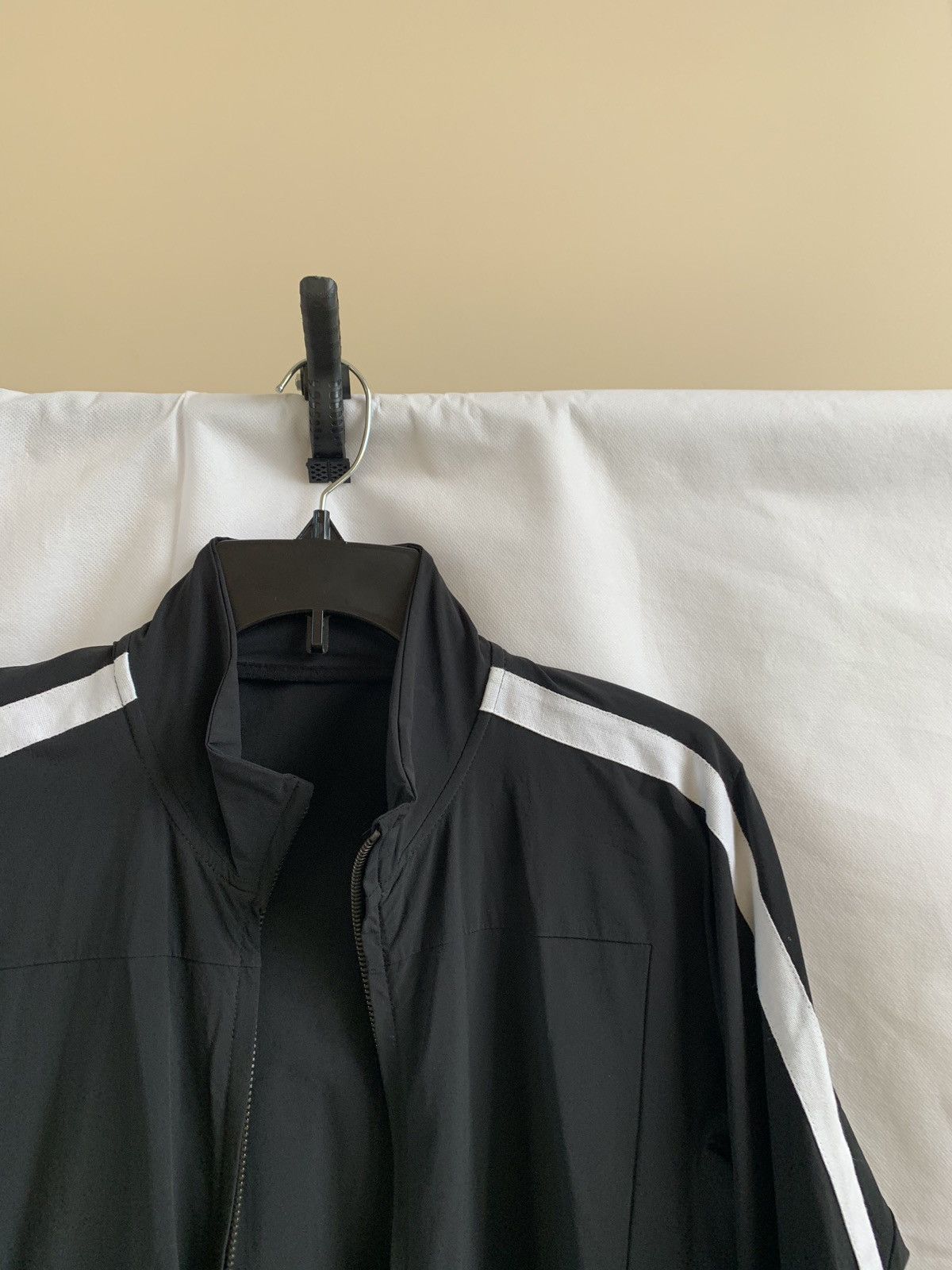 11 By Boris Bidjan Saberi SS19 F-1338 Bomber in Black Size US M / EU 48-50 / 2 - 9 Thumbnail