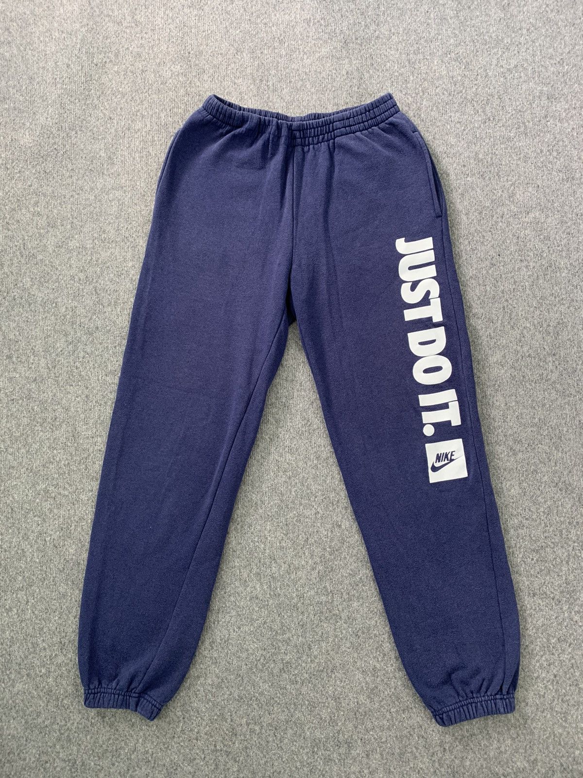 Nike Vintage Nike sweatpants Size US 28 / EU 44 - 1 Thumbnail