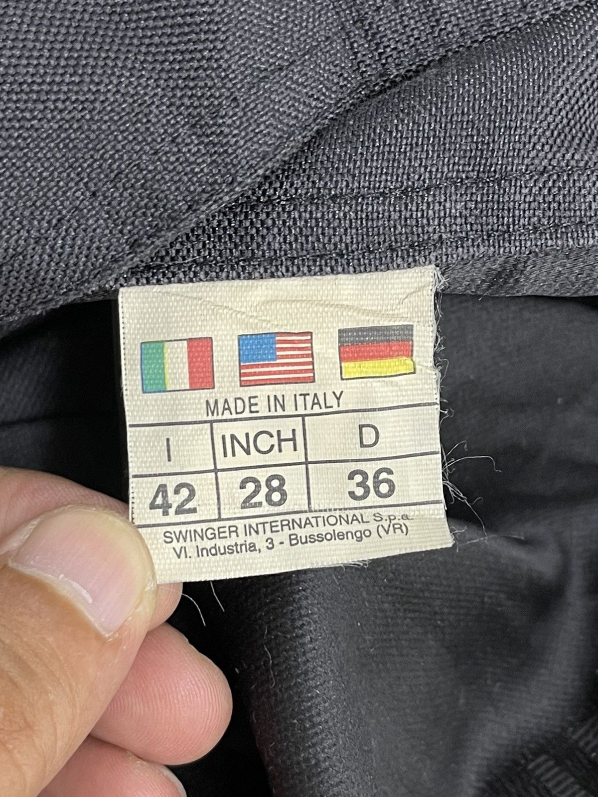 Japanese Brand Made in Italy Vintage Fendi Vest 3🟩4 Size US M / EU 48-50 / 2 - 12 Thumbnail