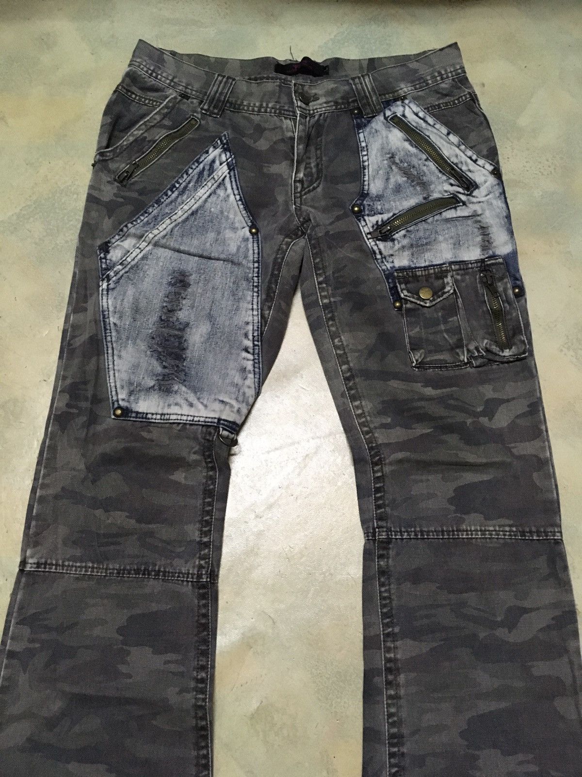 Japanese Brand Japanese Brand Camouflage Cargo Multipocket Distressed Size US 33 - 3 Thumbnail