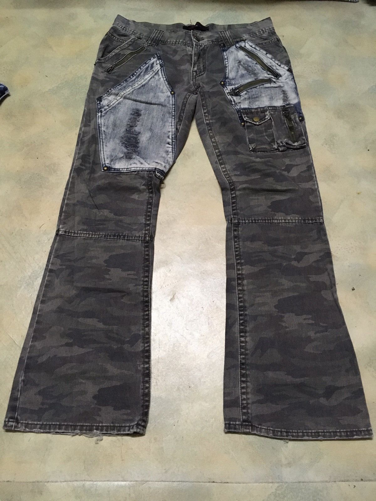 Japanese Brand Japanese Brand Camouflage Cargo Multipocket Distressed Size US 33 - 4 Thumbnail