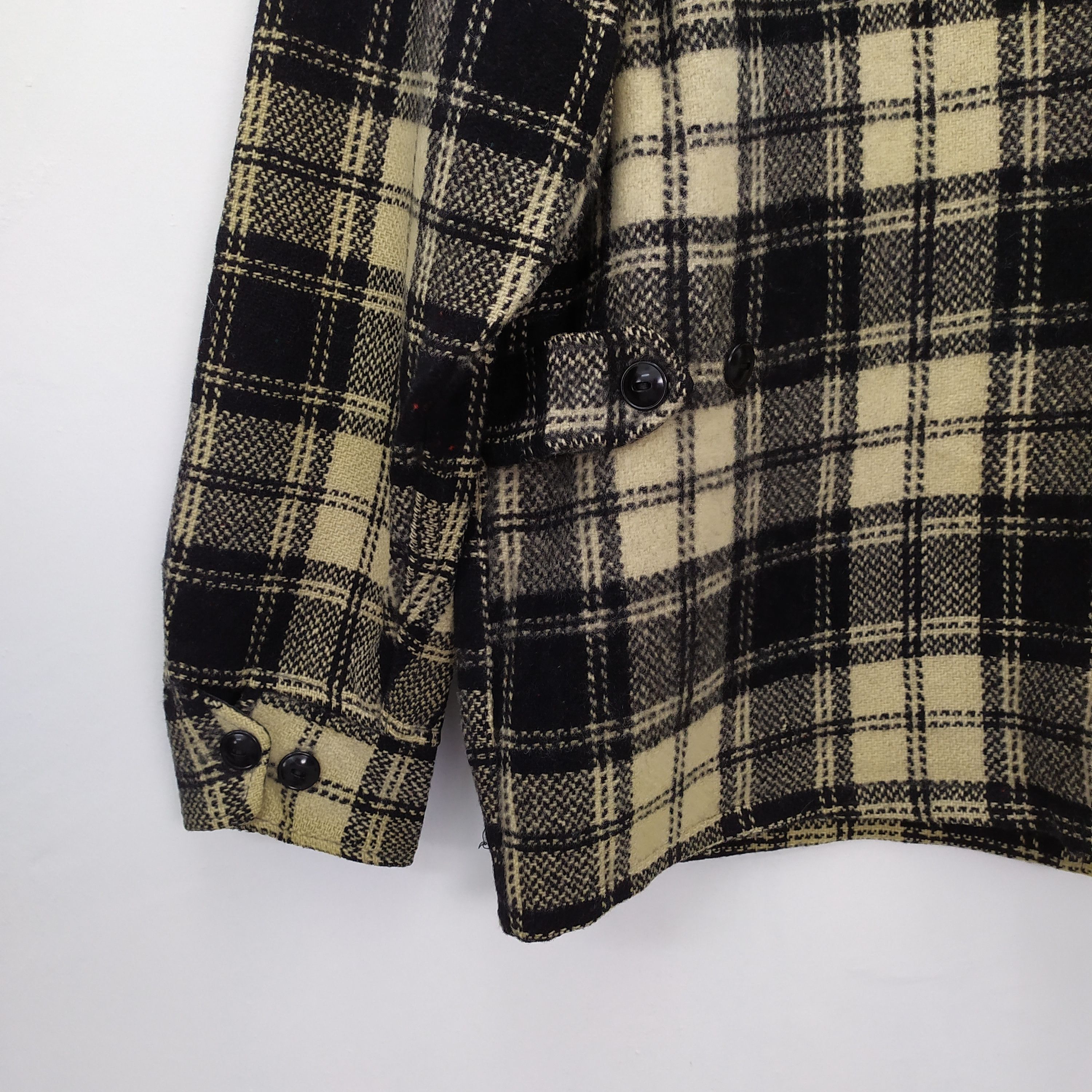 Vintage VINTAGE TRAVERSE WOOLEN CO. TARTAN PLAID WOOL JACKET Size US L / EU 52-54 / 3 - 12 Thumbnail
