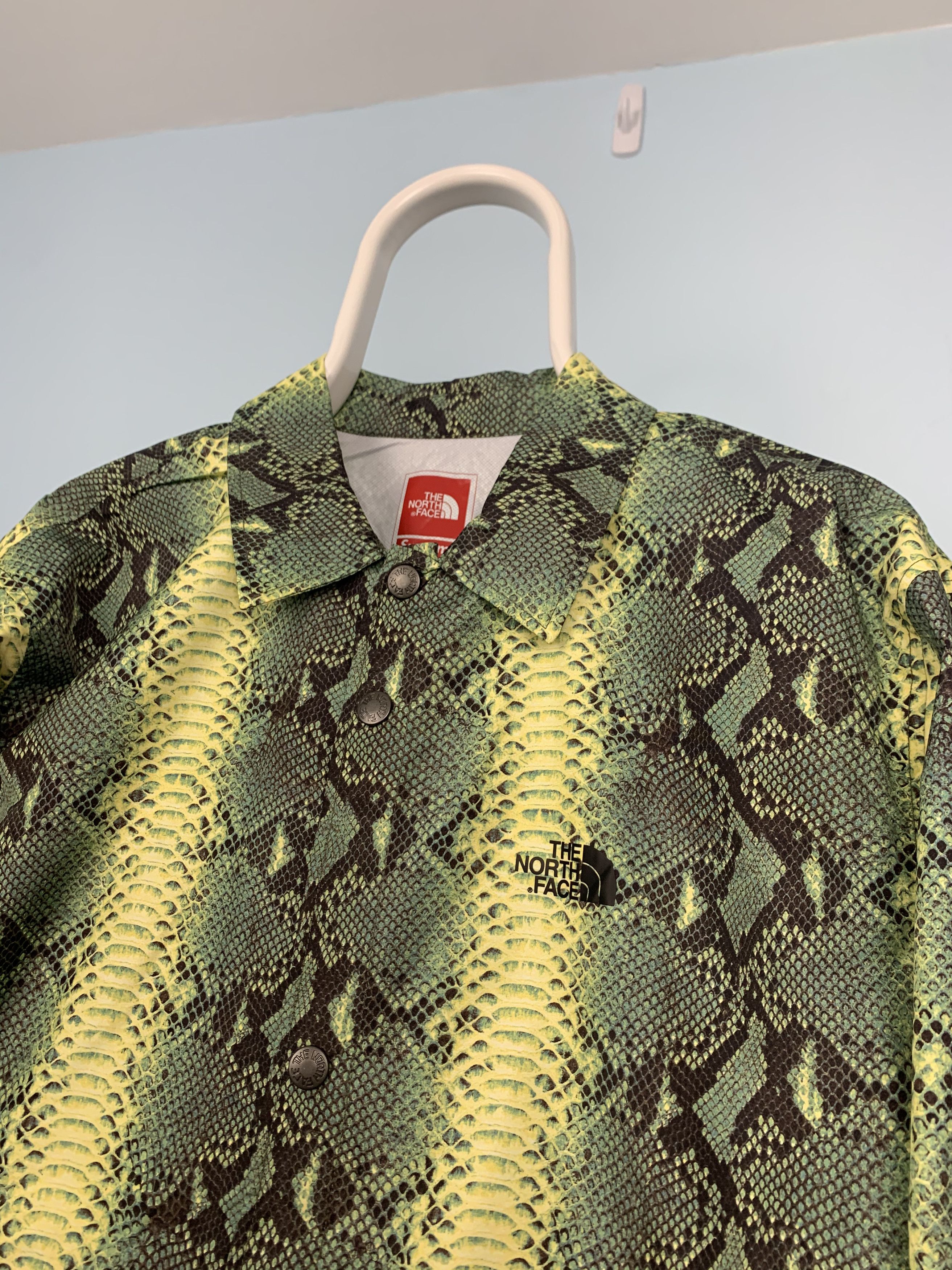 Supreme × The North Face 2018 Supreme North Face Snakeskin Taped Seam Coaches Jacket Size US L / EU 52-54 / 3 - 3 Thumbnail