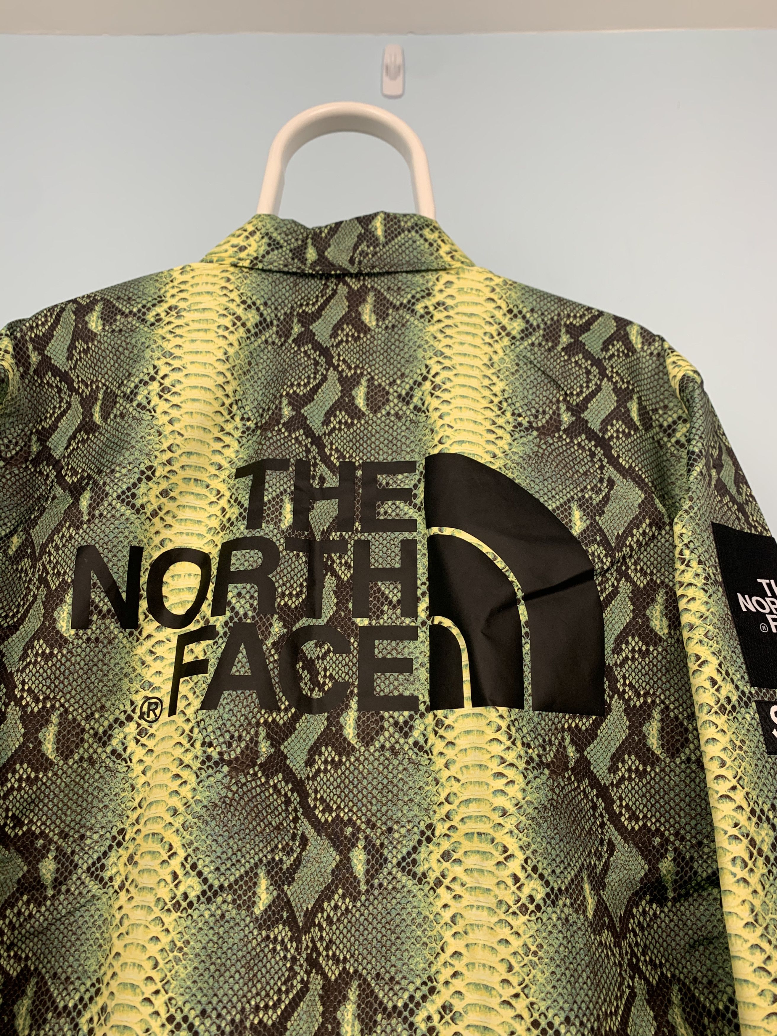 Supreme × The North Face 2018 Supreme North Face Snakeskin Taped Seam Coaches Jacket Size US L / EU 52-54 / 3 - 13 Thumbnail